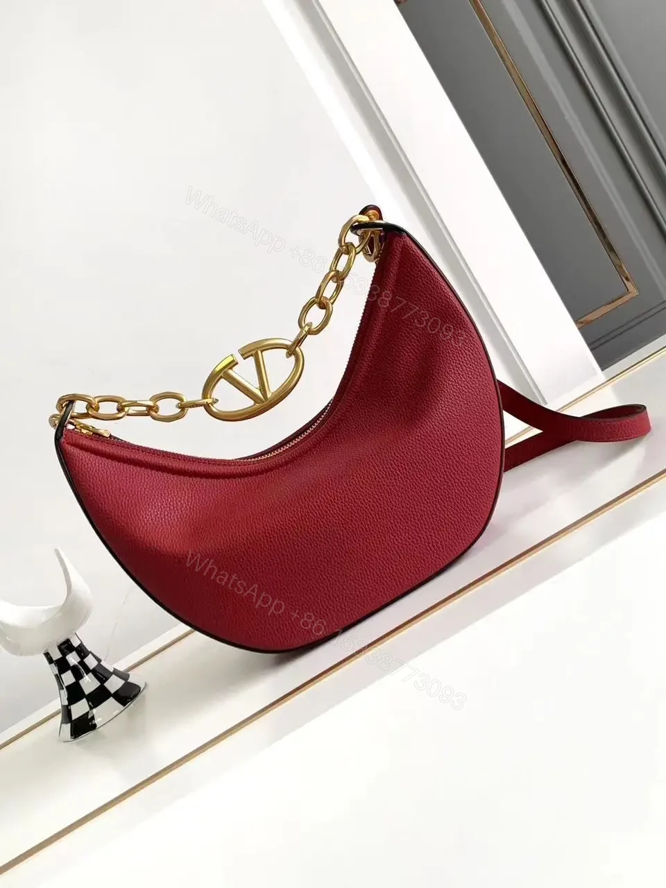 VALENTINO — view 1