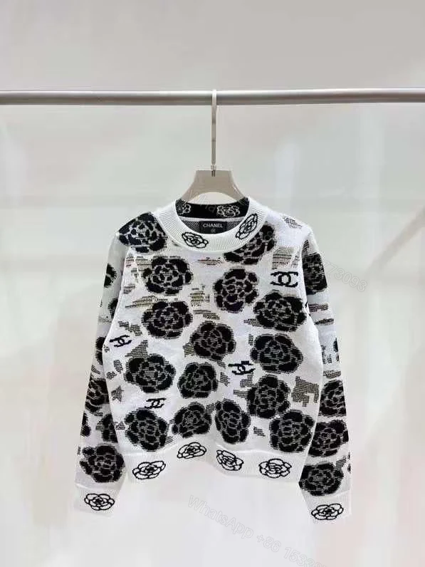 CHANEL — view 1