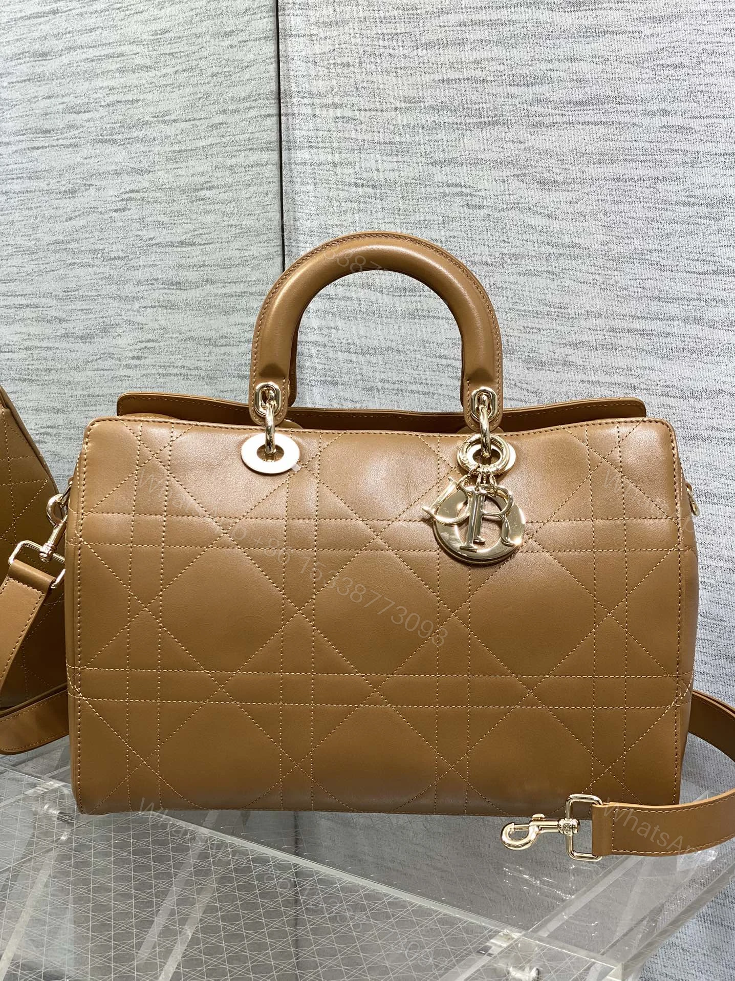 Dior 高仿焦糖大款手提包 簡約藤格拼接質感女包 — view 1