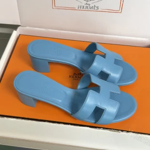 Hermès Replica Oran Heeled Sandals Light Blue — view 1