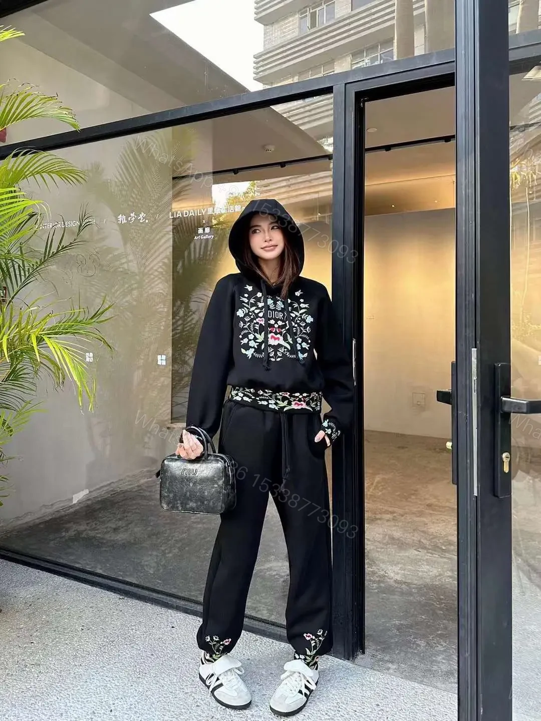 DIOR — view 1