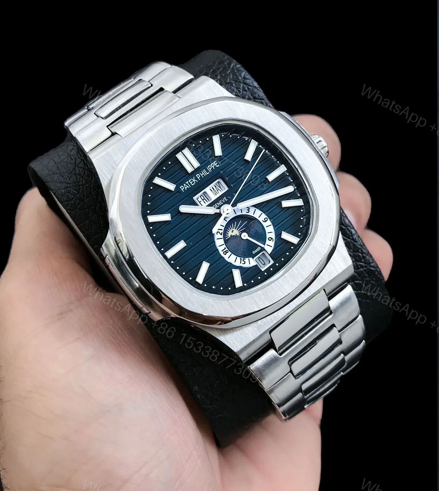 Patek Philippe Nautilus 5061 Blue Sun Moon Exclusive — view 1