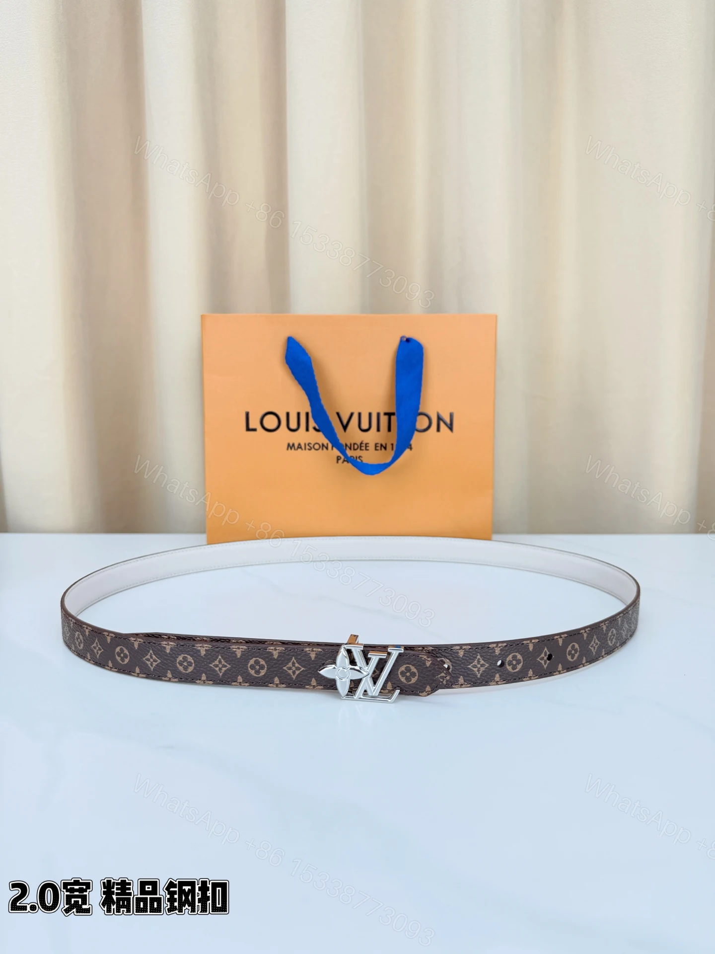 LV 一比一女款 Monogram 細版銀扣腰帶 氣質穿搭款 — view 1