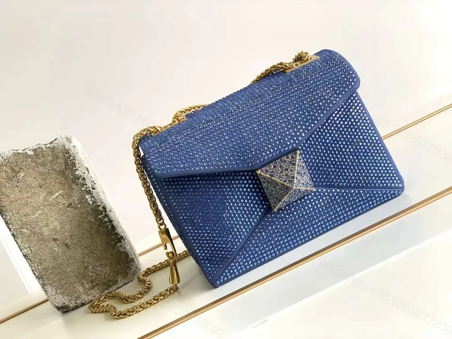 VALENTINO — view 1