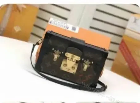 LOUIS VUITTON — view 1