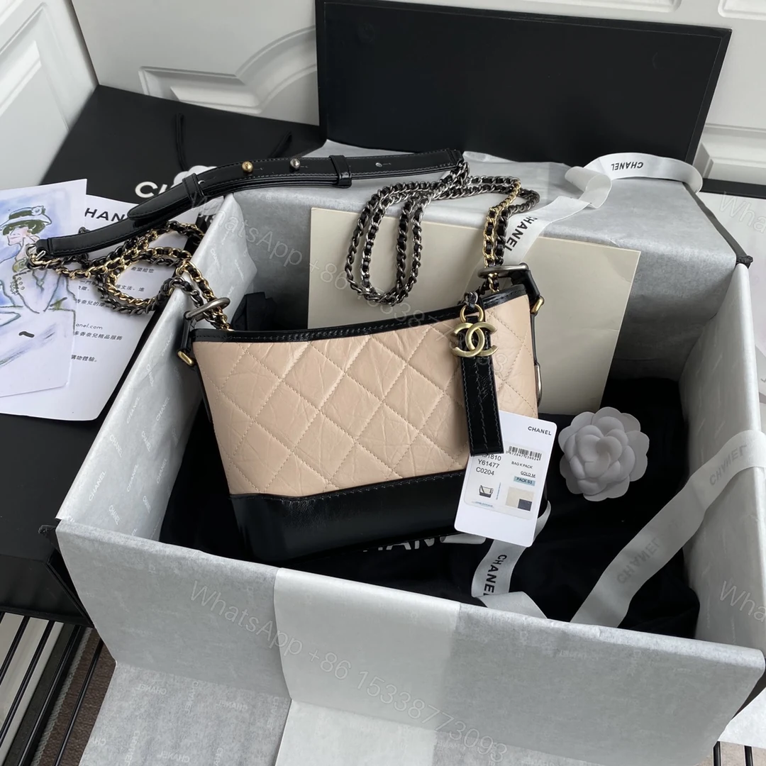 CHANEL 高仿 Gabrielle 裸色拼黑相機包 女士鏈條款 氣質輕奢首選 — view 1