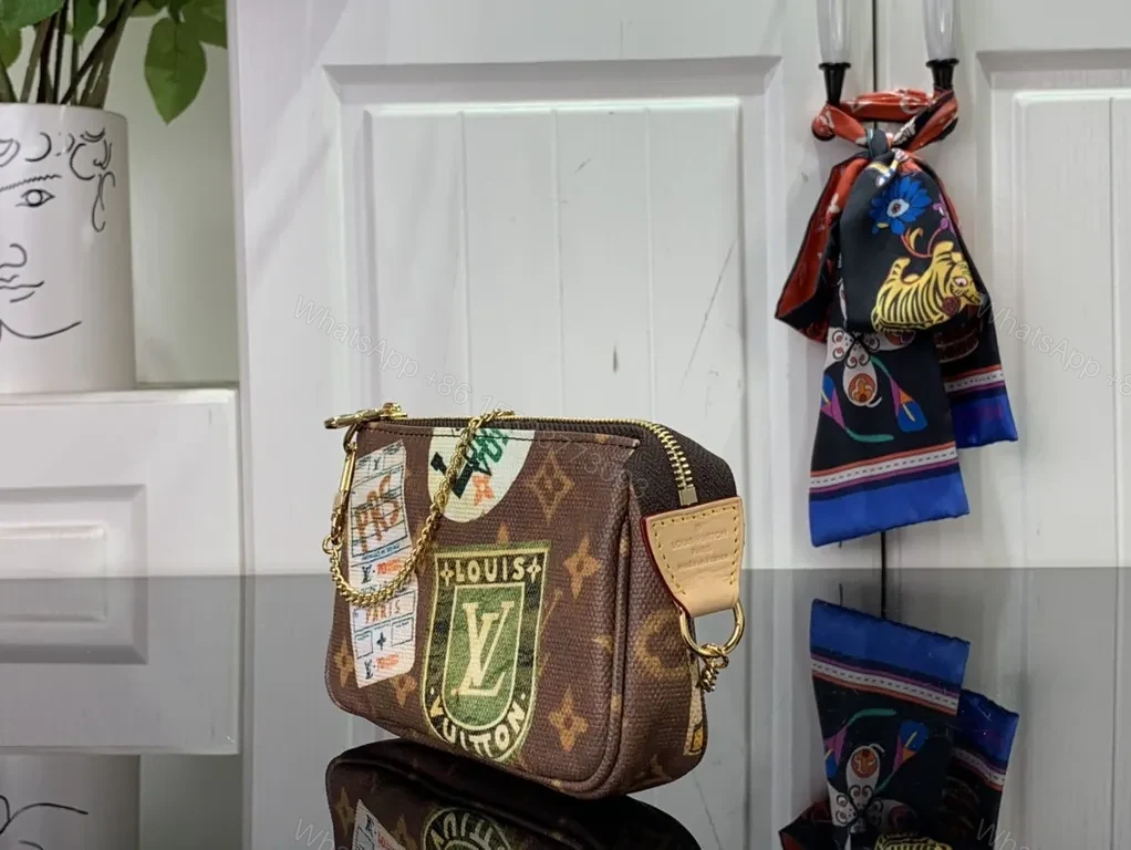 View 6 of Chic Patchwork Crossbody: Designer-Inspired, All-Day Luxury Bag