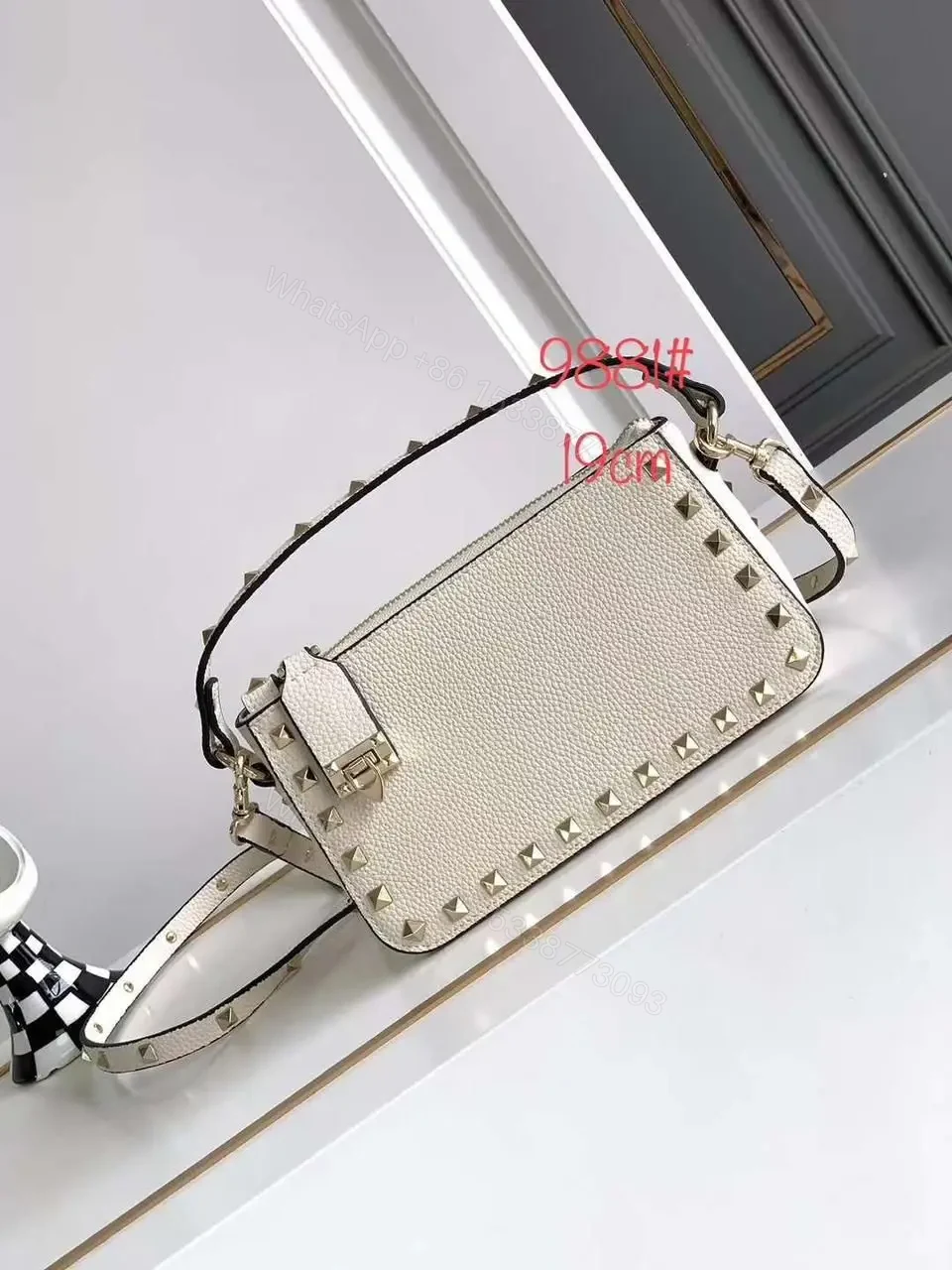 VALENTINO — view 1