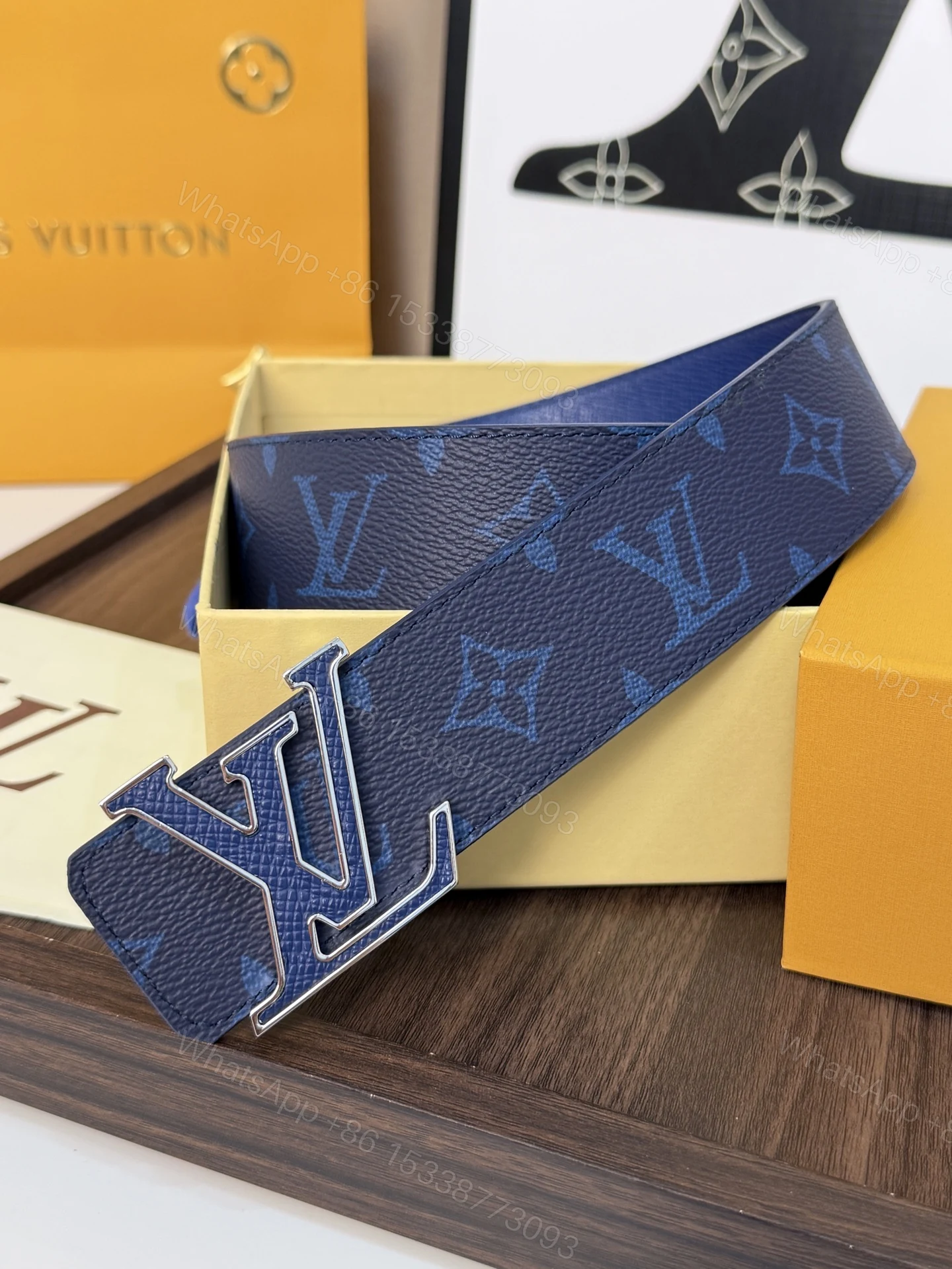 LV 原單男款藍色Monogram皮帶 大LV字母扣時尚商務款 — view 1