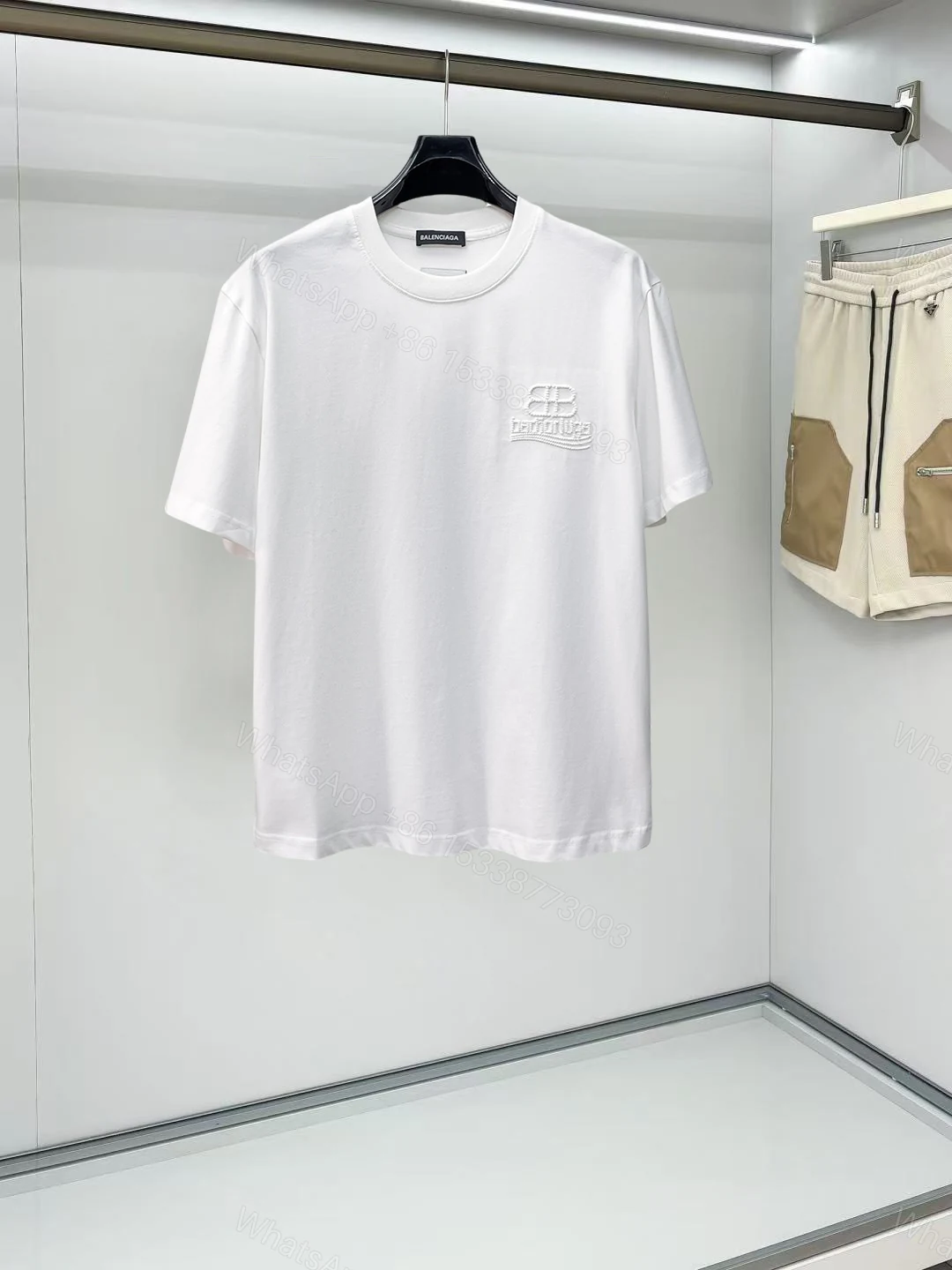 Balenciaga 一比一 男款 BB刺繡短袖T恤 簡約休閒百搭款 — view 1