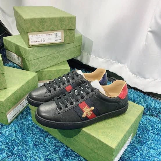 First Copy Gucci Bee Sneakers — view 1
