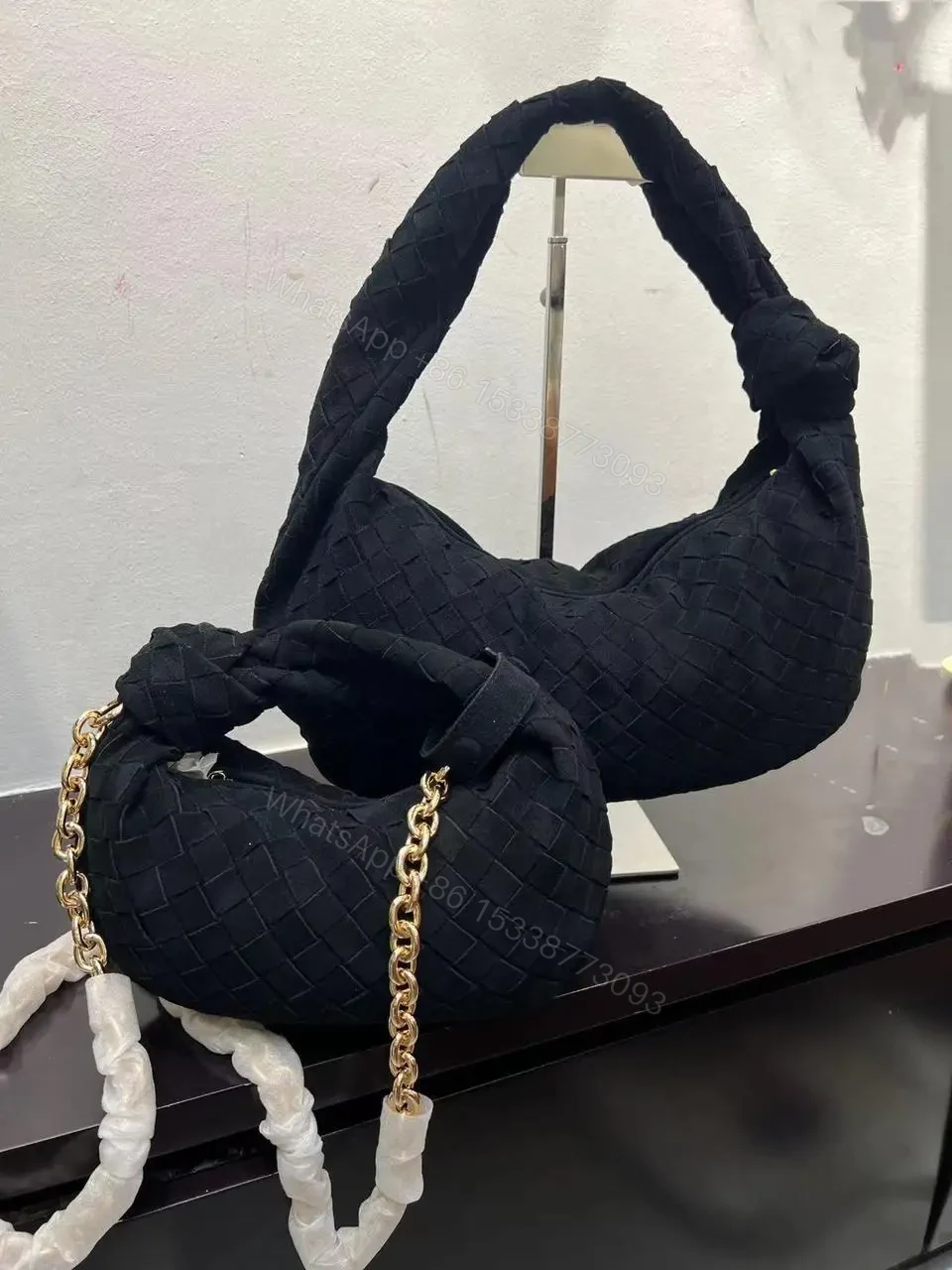 BOTTEGA — view 1