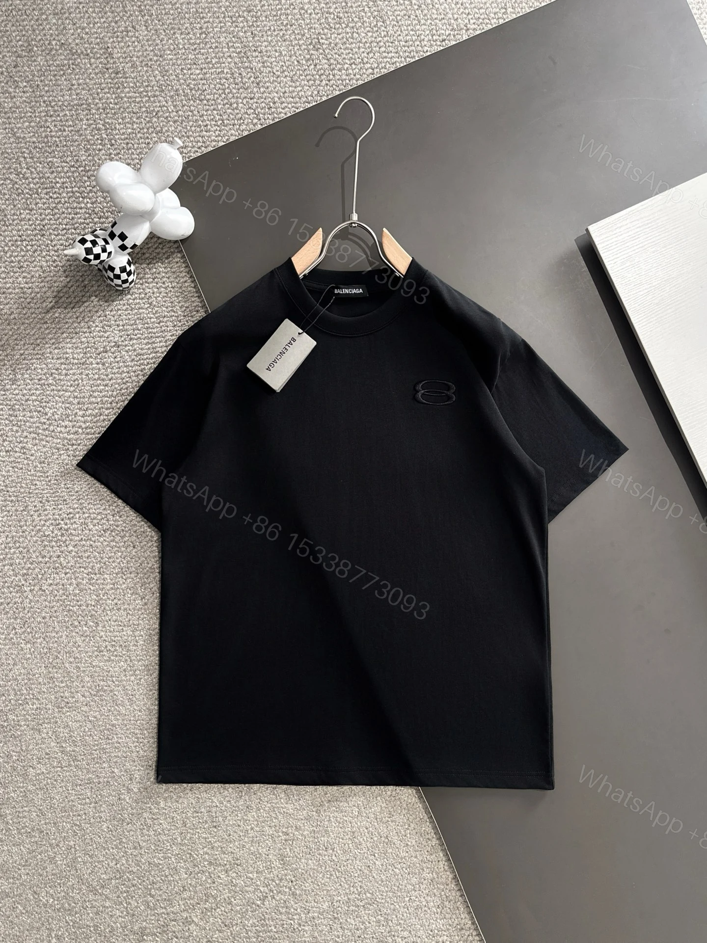 Balenciaga 精緻版 男款立體Logo短袖T恤 極簡潮流百搭款 — view 1