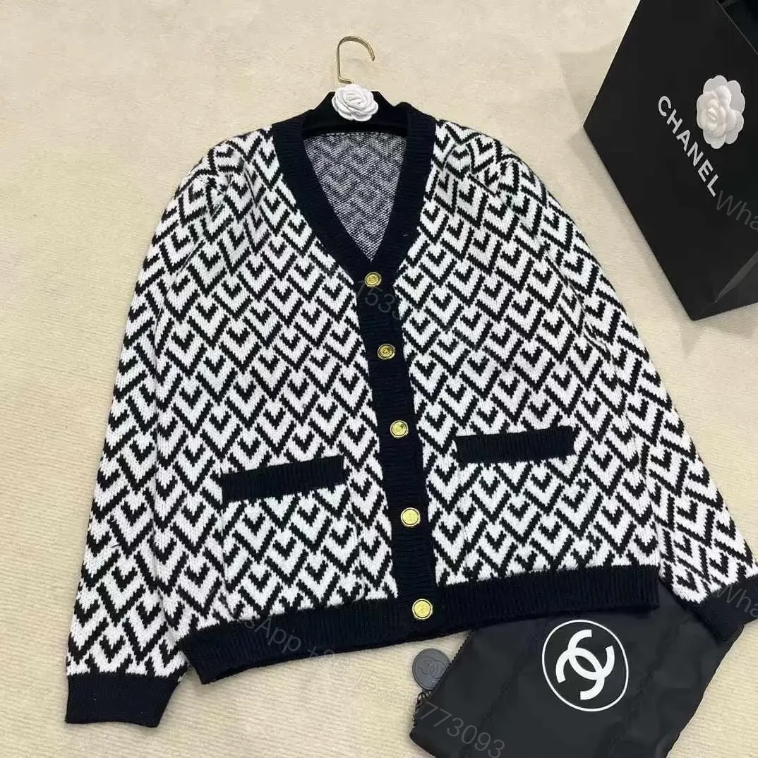 VALENTINO — view 1