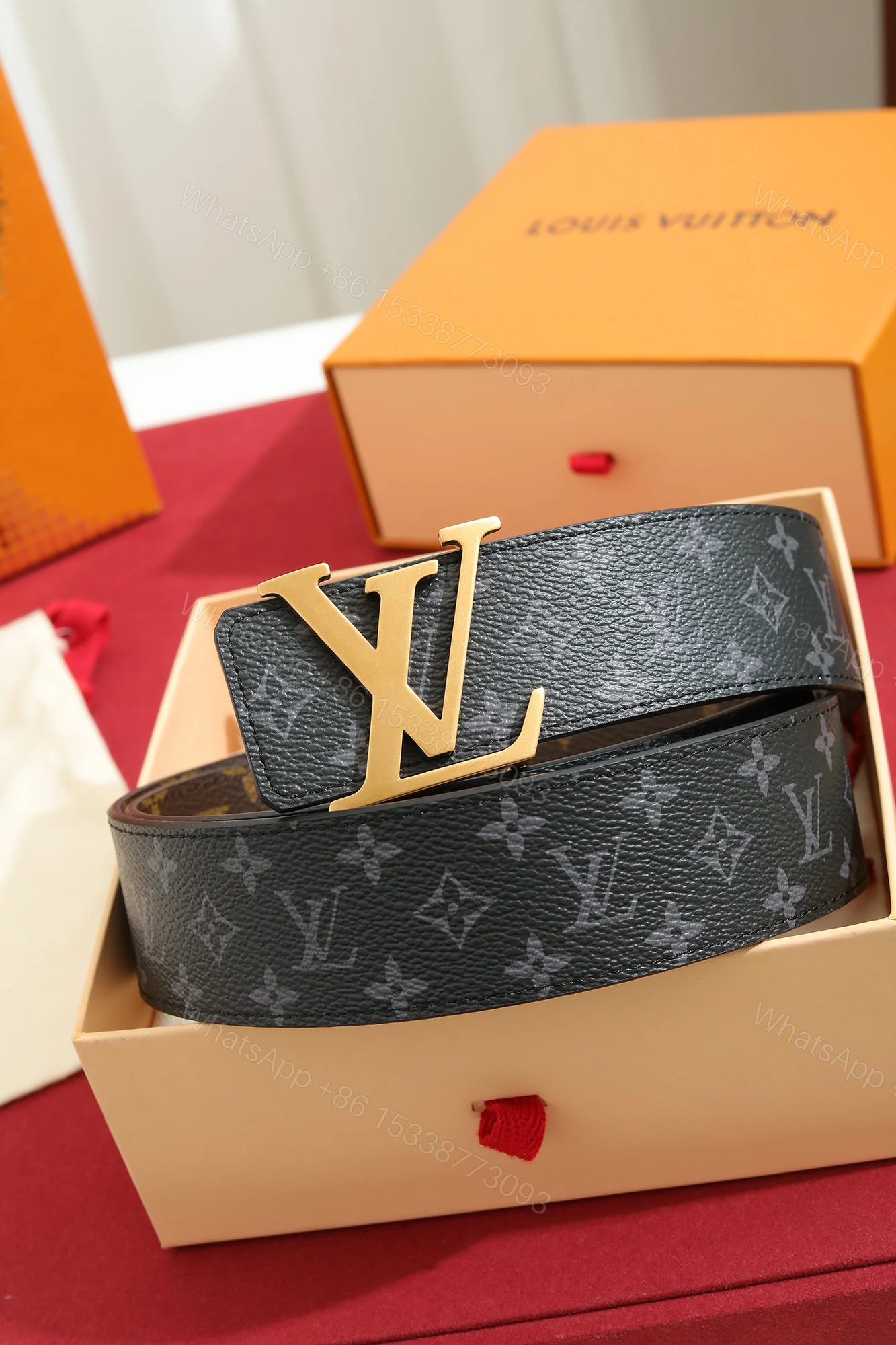 LV 復刻男款 Monogram Eclipse 金色LV扣頭皮帶 經典商務款 — view 1
