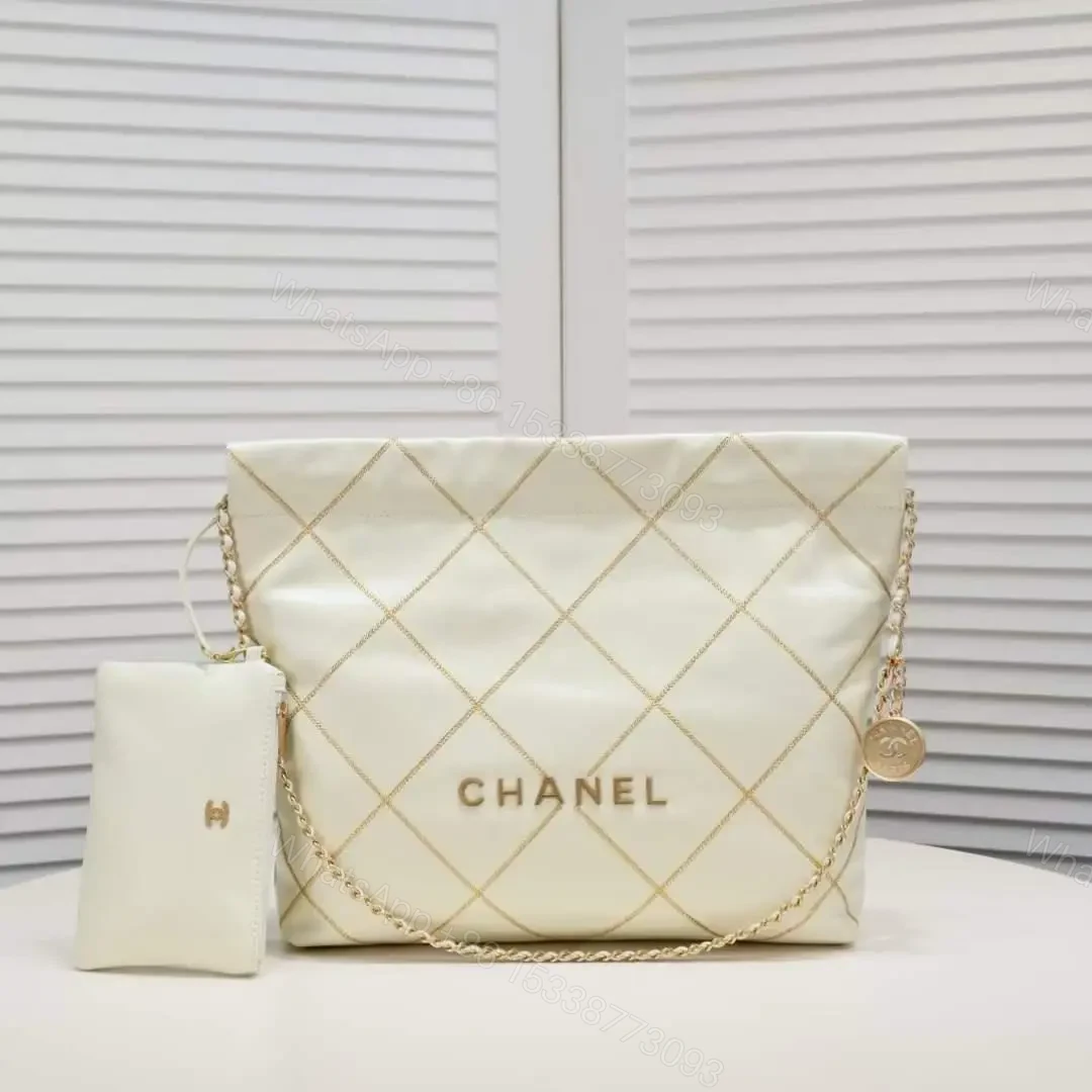 CHANEL — view 1