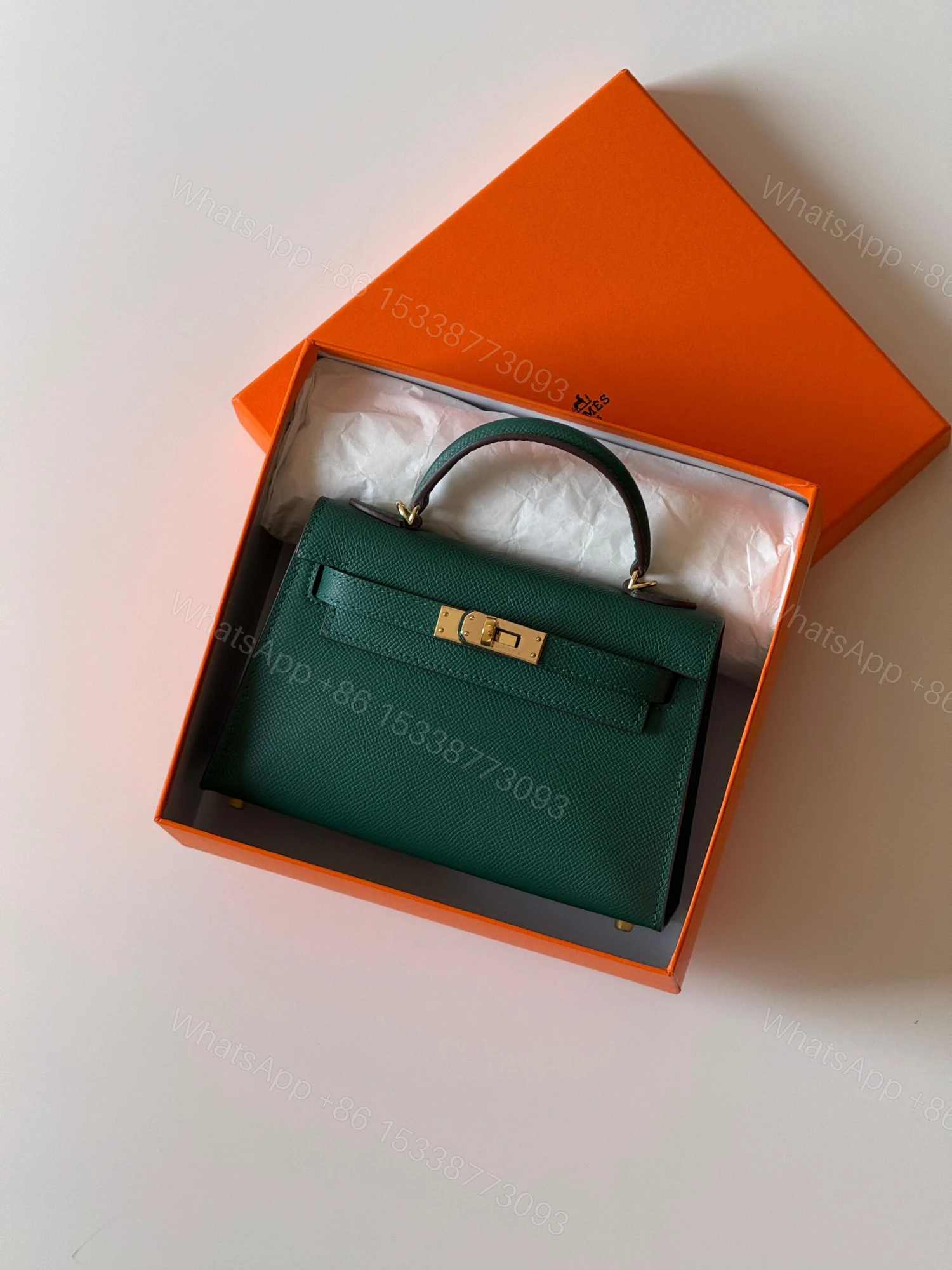 Hermès Mini Kelly 19 Sellier bag in Green Epsom Leather — view 1