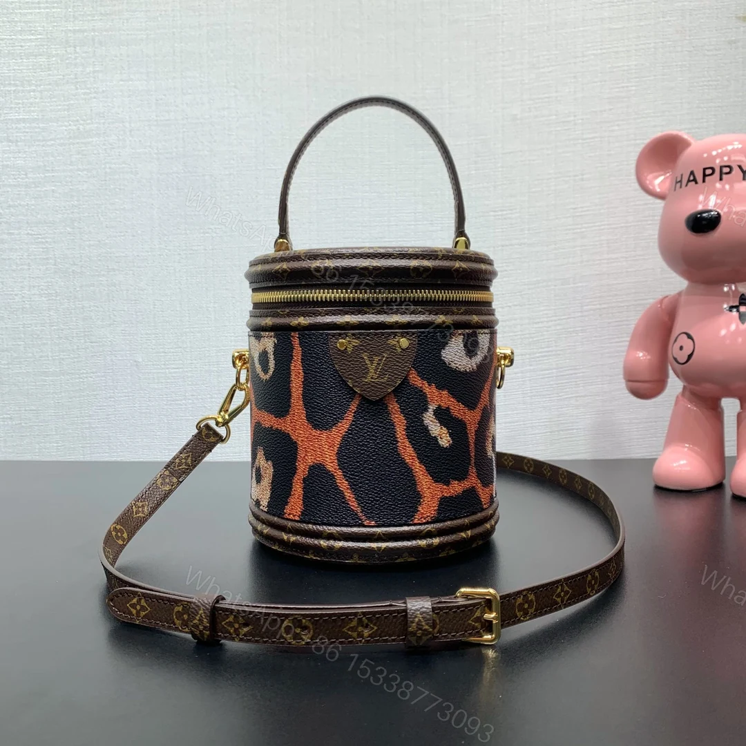 LV M13846圓桶包 手提斜背兩用 高仿原單豹紋設計 — view 1