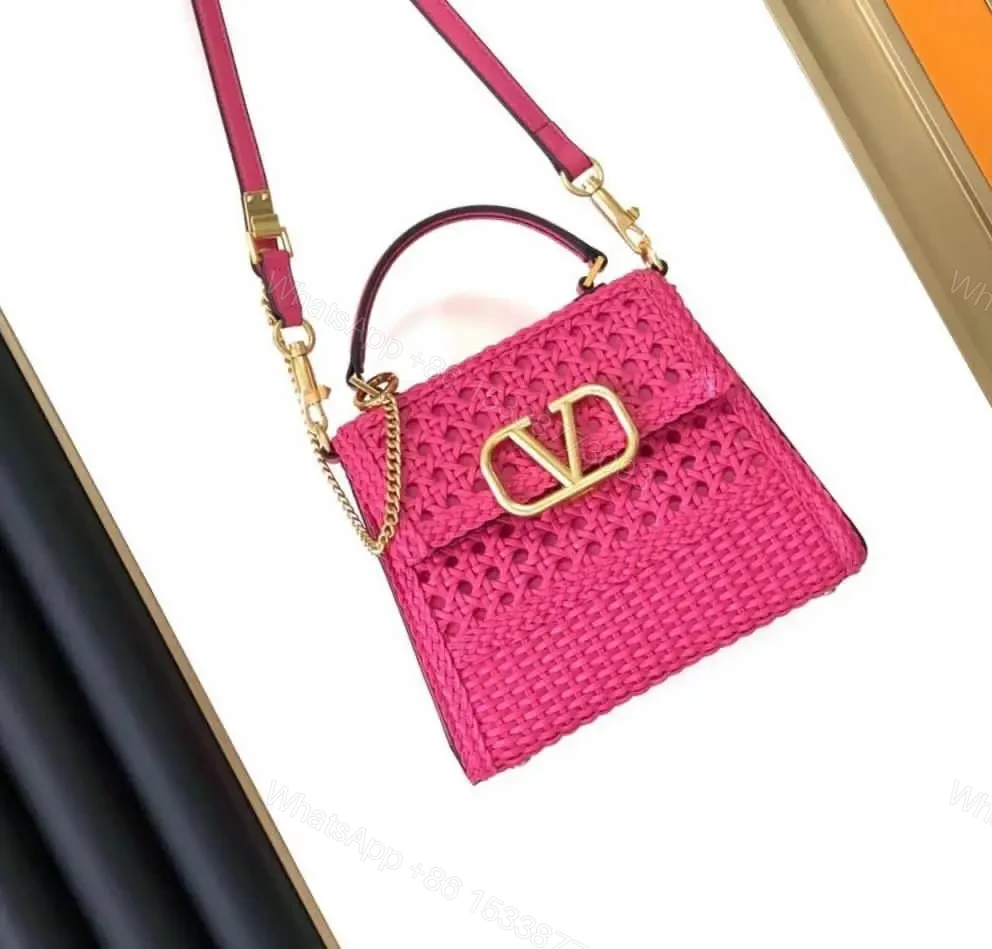 VALENTINO — view 1