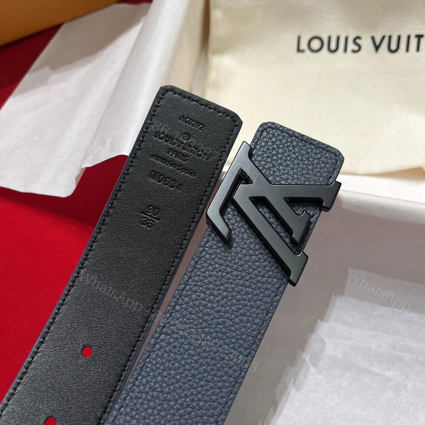 LV 高仿 男款經典壓紋皮革皮帶 LV字母扣商務百搭款 — view 1