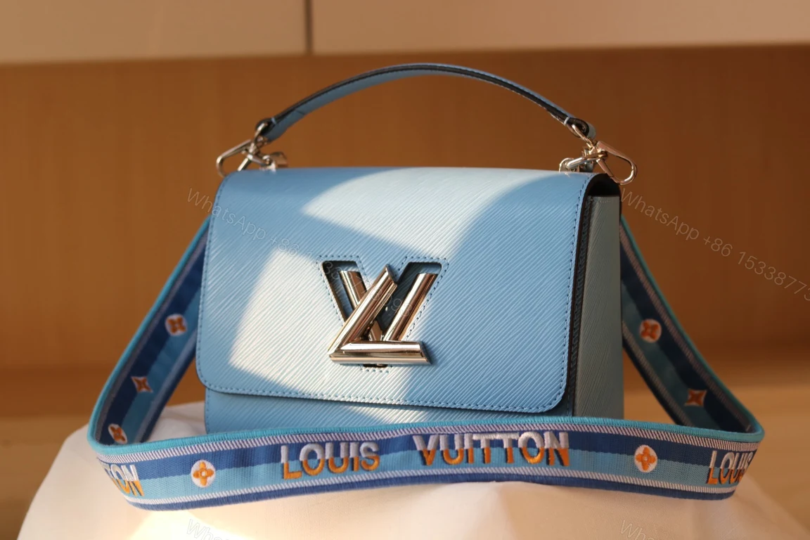 LV高仿女士手提包湖水藍銀扣設計百搭清新風 — view 1