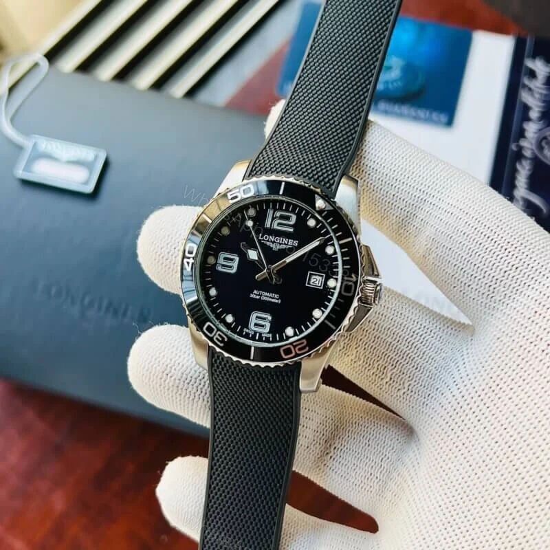 Longines Hydroconquest Black Dial 43mm Automatic — view 1