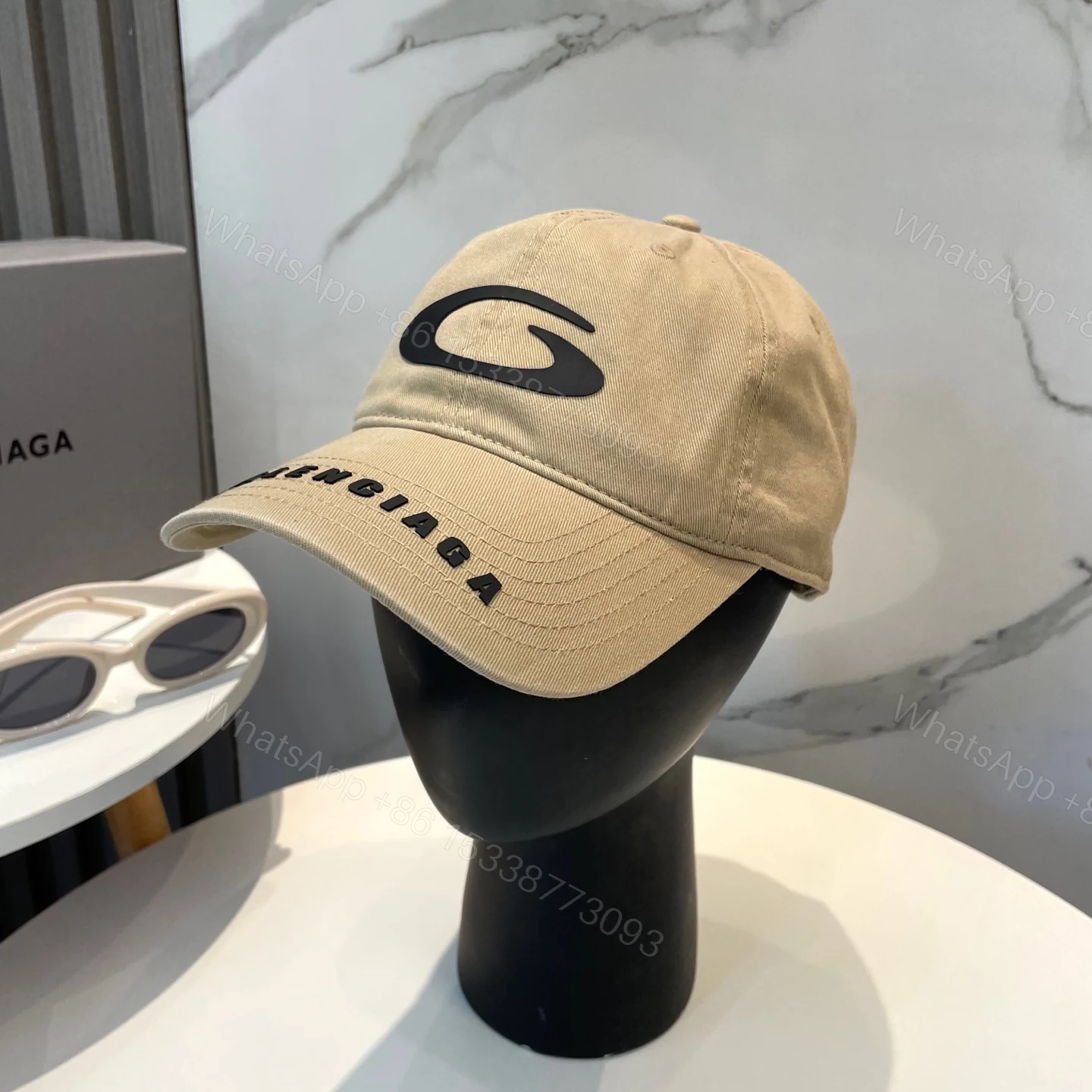 Balenciaga高仿男女款立體Logo棒球帽米色簡約百搭休閒帽 — view 1