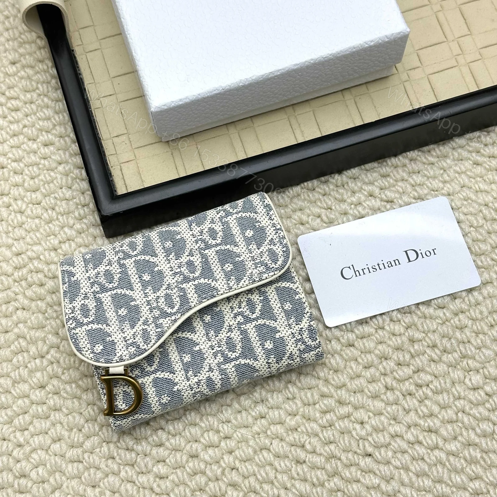 Dior 高仿短夾 女士藍灰老花布 小型翻蓋D扣設計 — view 1