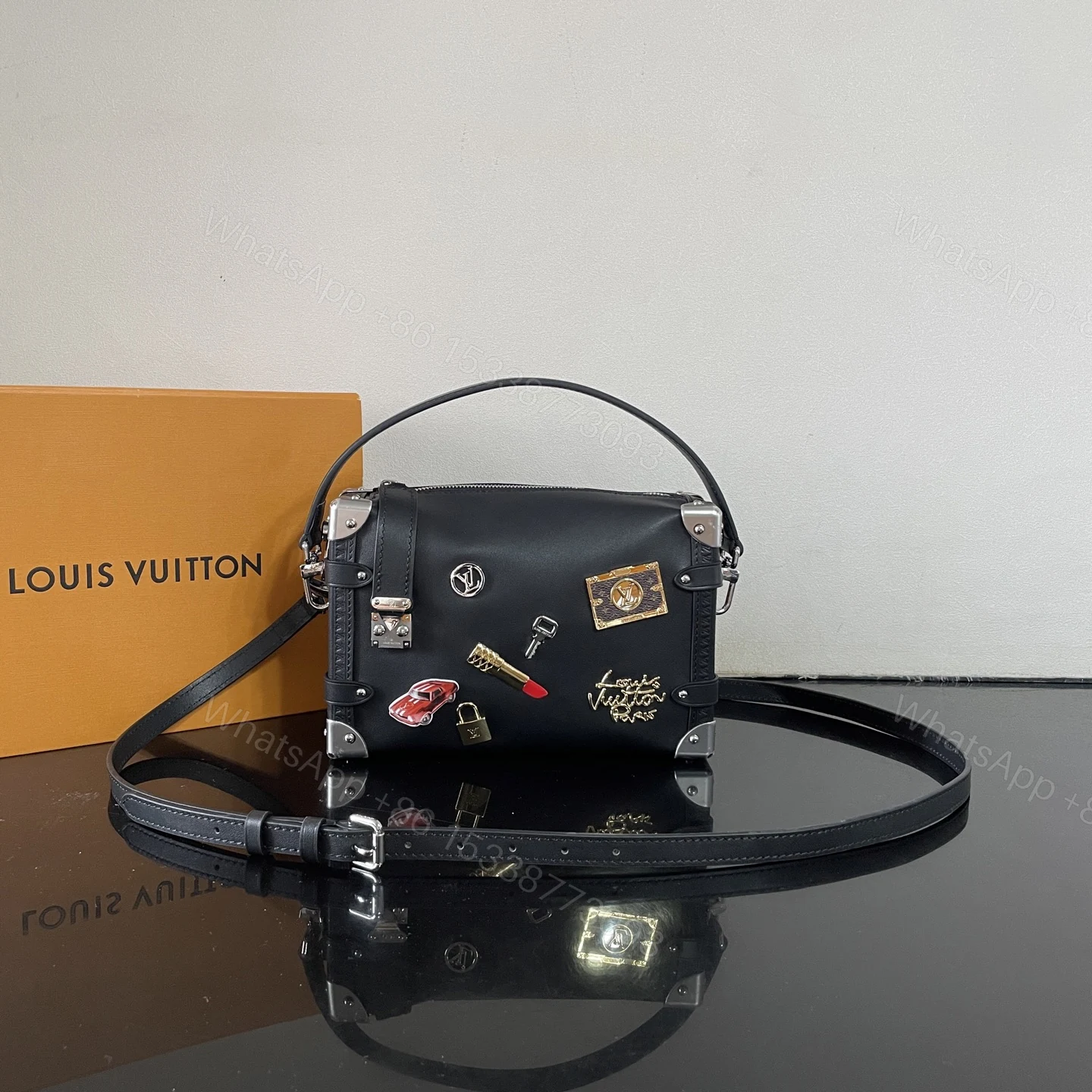 LV 高仿 Petite Malle 黑色拼貼肩背包 潮流鏈條款 — view 1