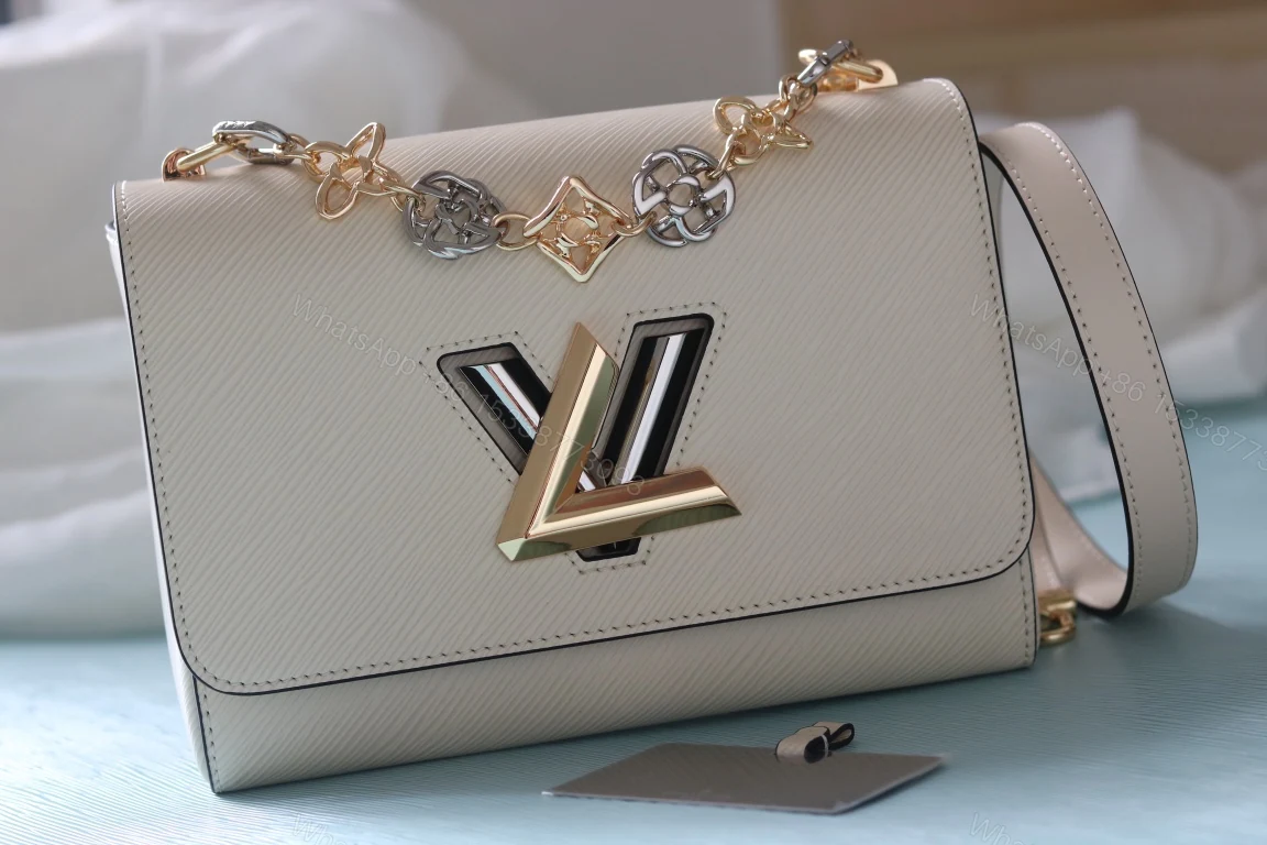 LV A貨Twist 22774白色Epi壓紋女款肩背包精品鏈條設計 — view 1