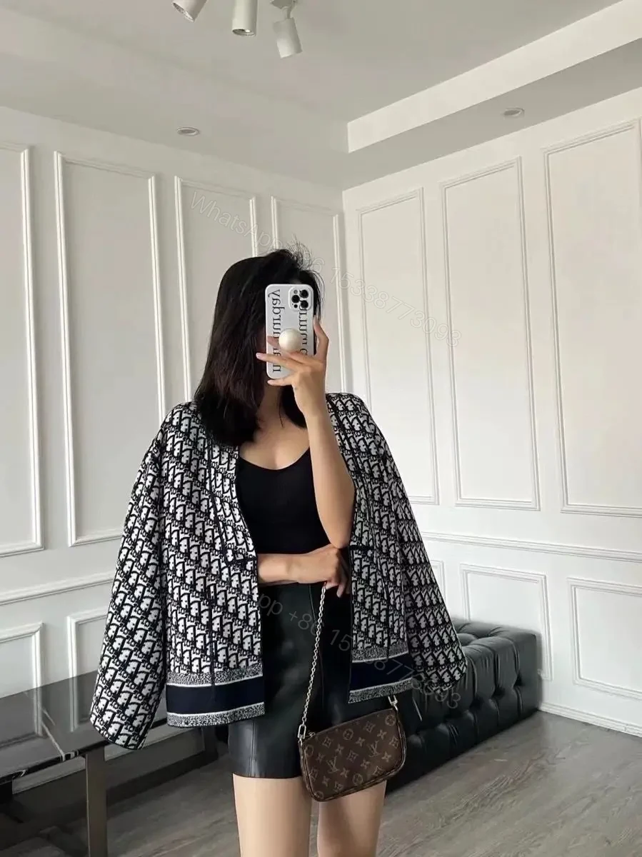 DIOR — view 1