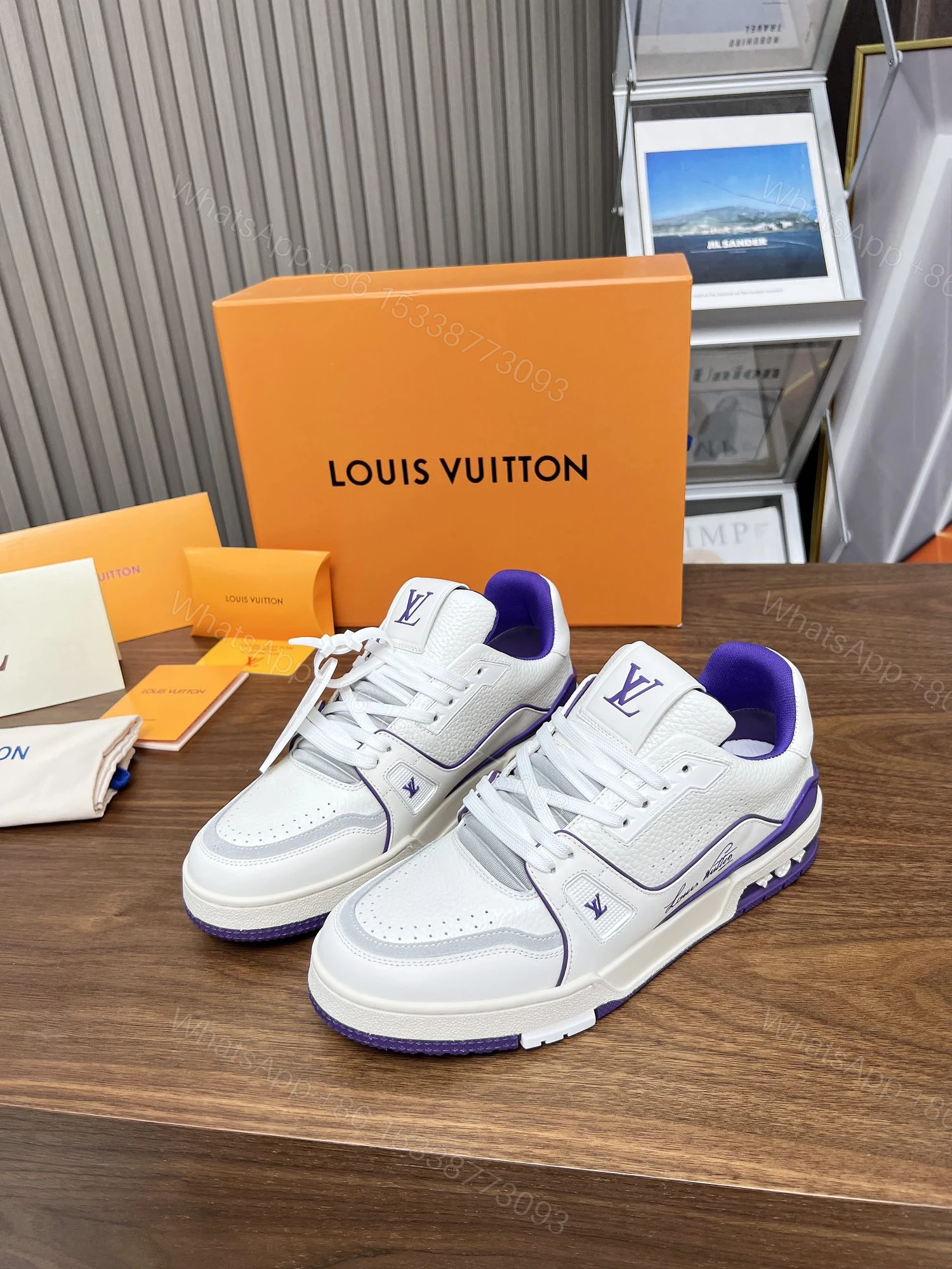 LV 精品仿製白紫拼色運動鞋 高質感撞色設計款 — view 1