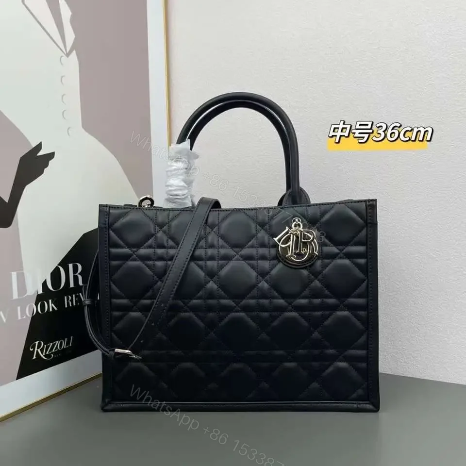 DIOR — view 1