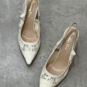 CHANEL — view 1