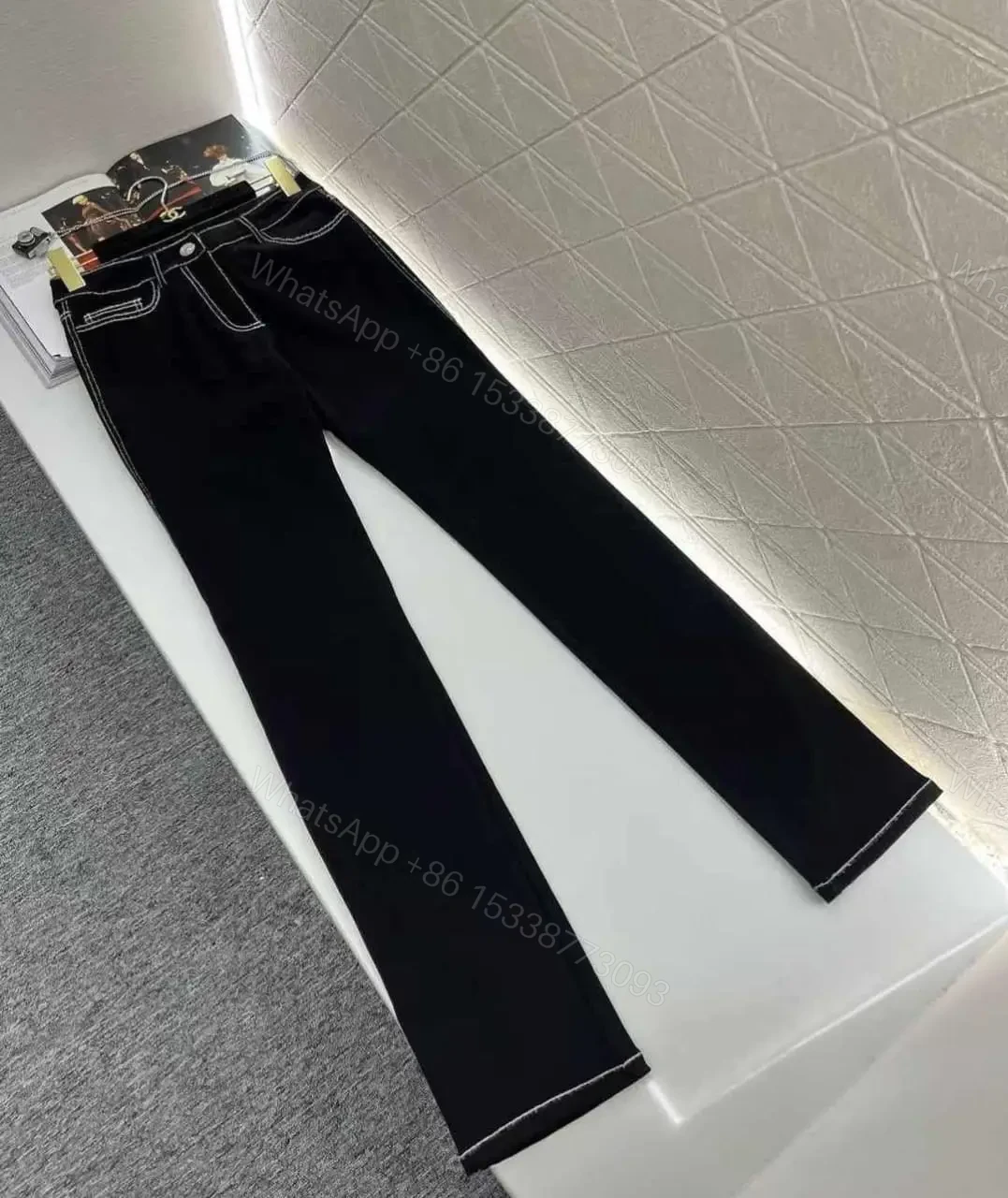 CHANEL — view 1
