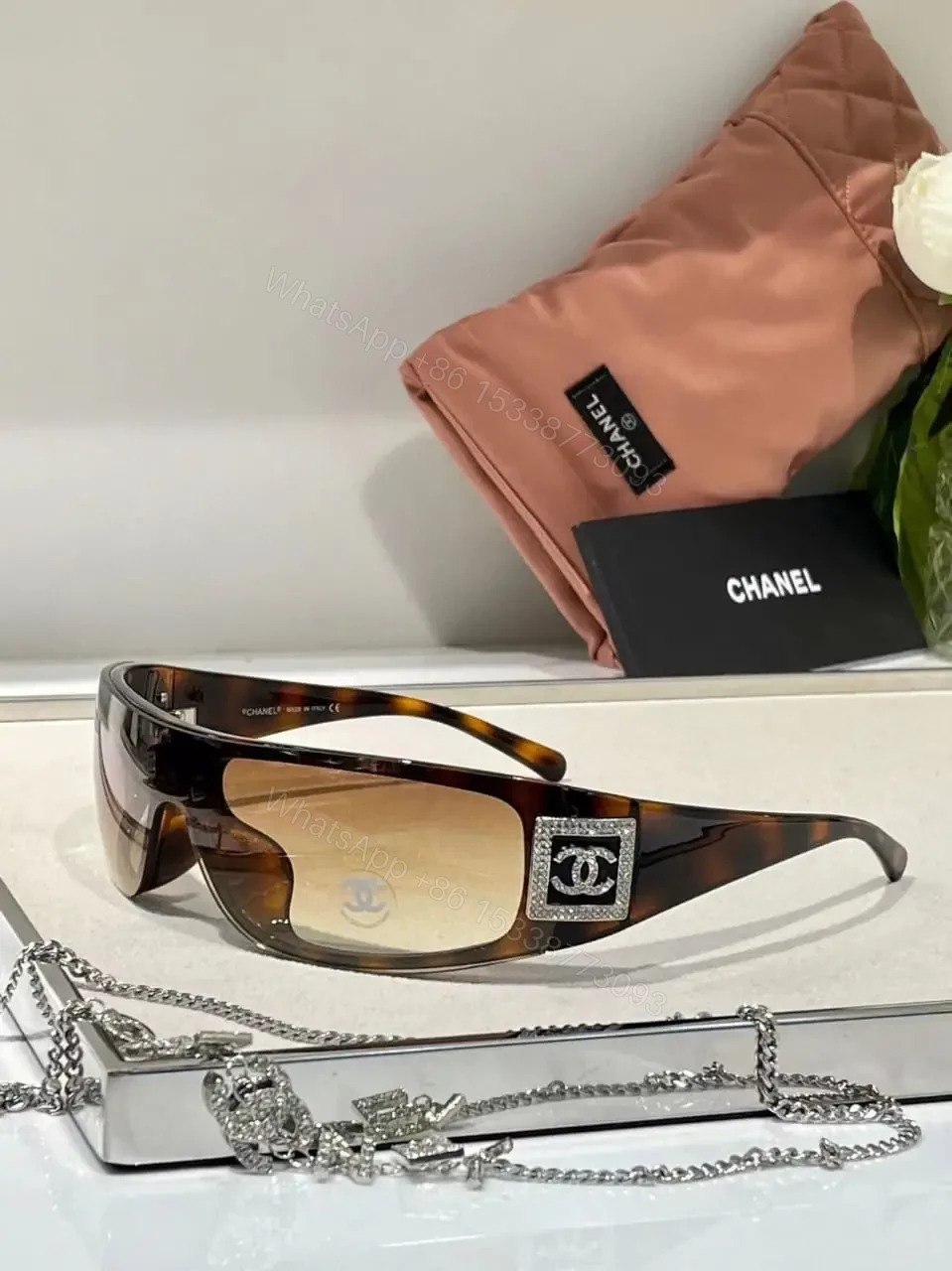 CHANEL — view 1