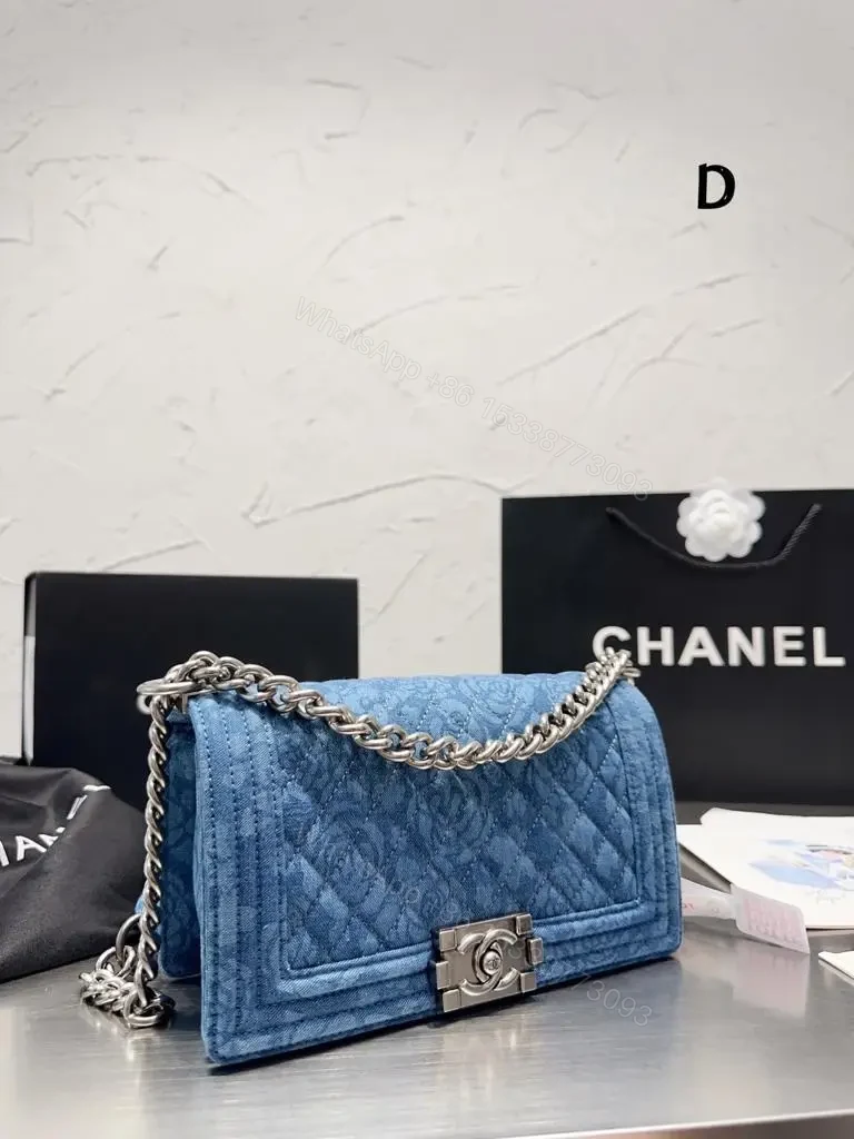 CHANEL — view 1