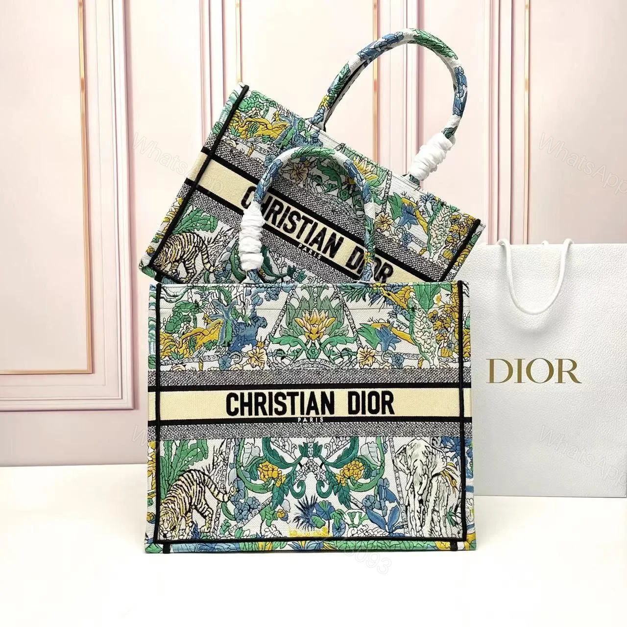 Design Canvas Embroidered small Etoile De Voyage Book Tote White Multicolor – Dubai Fashion LUX — view 1