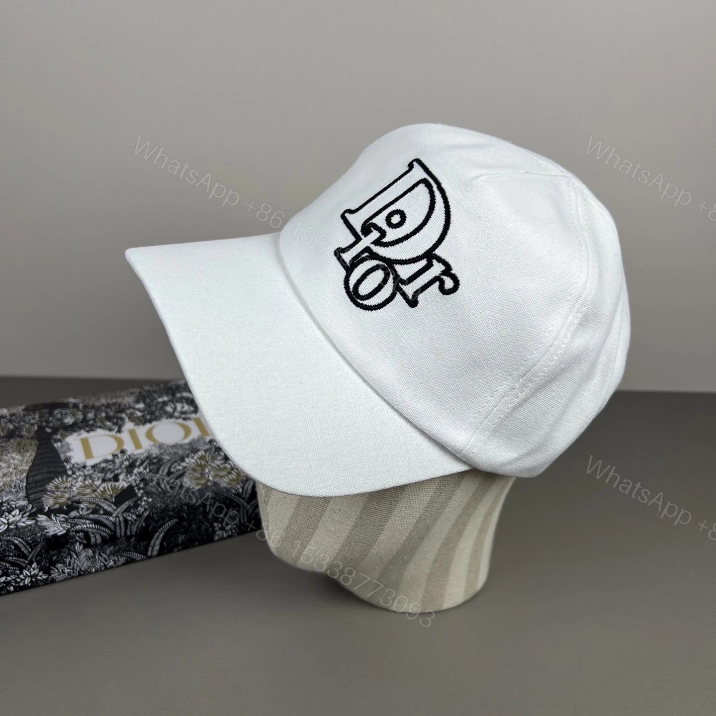 Dior高仿白色刺繡Logo棒球帽簡約百搭遮陽帽 — view 1