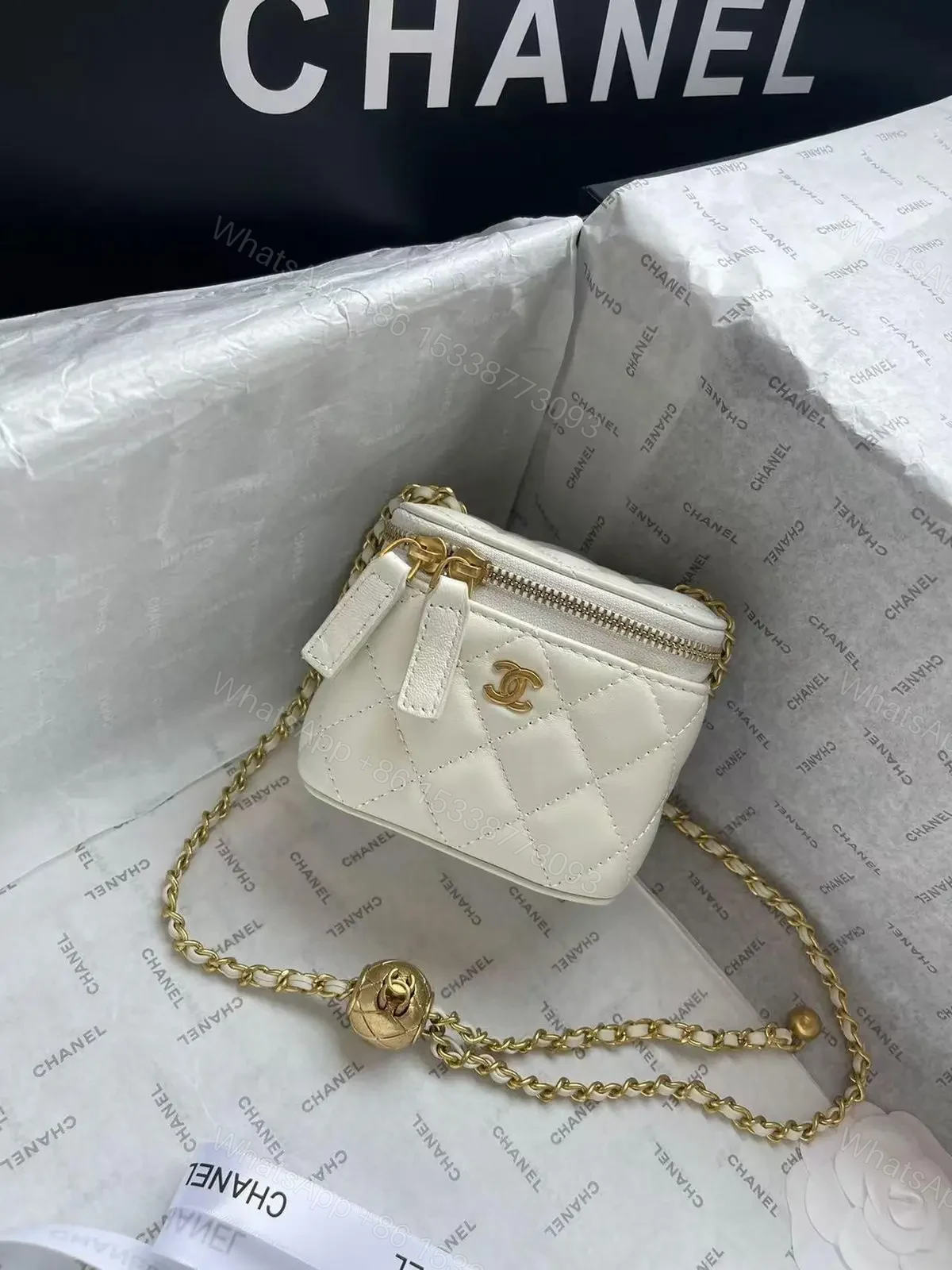 CHANEL — view 1