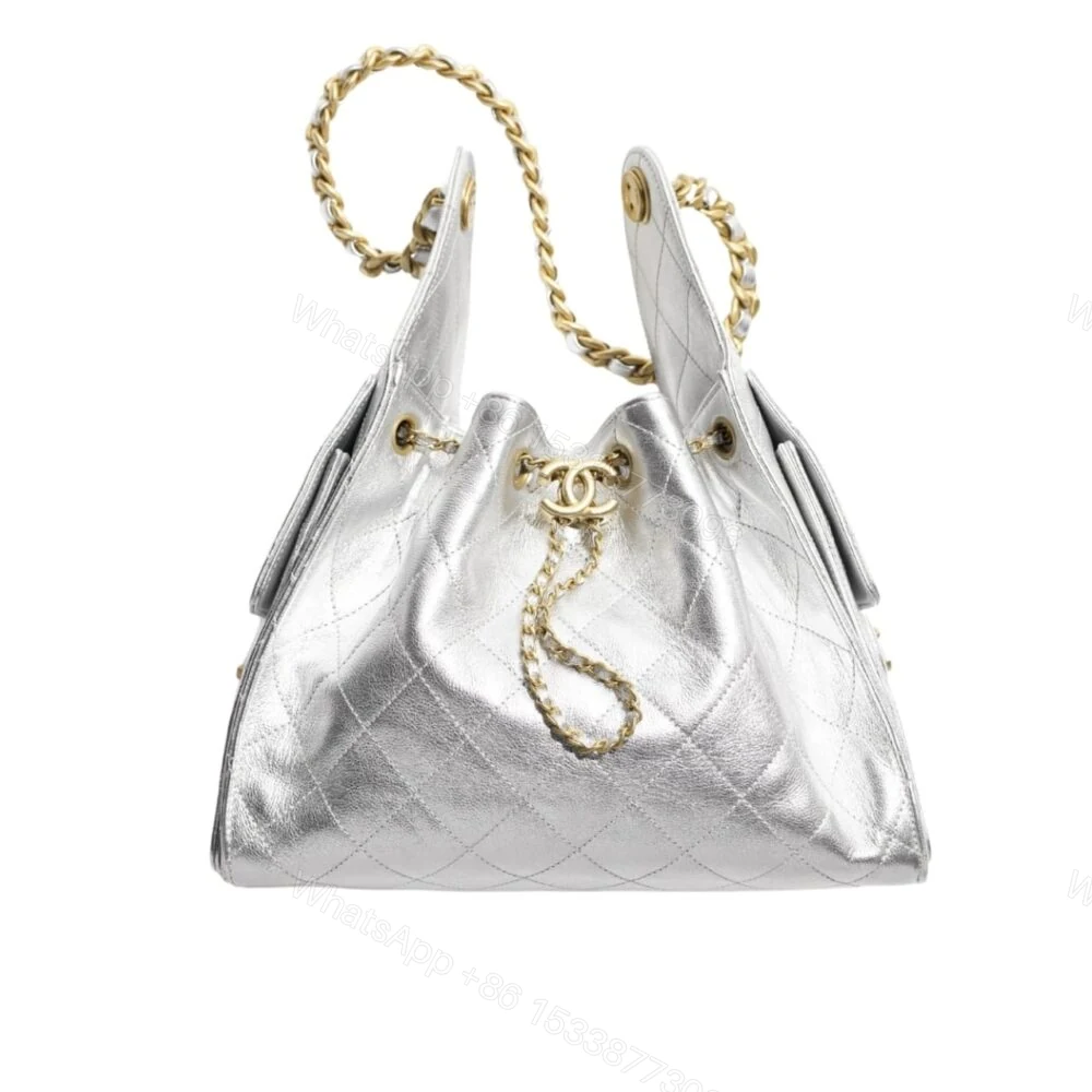 Chanel 25 Small Handbag Metallic Grained And Gold Tone Metal Silver 26Cm — view 1