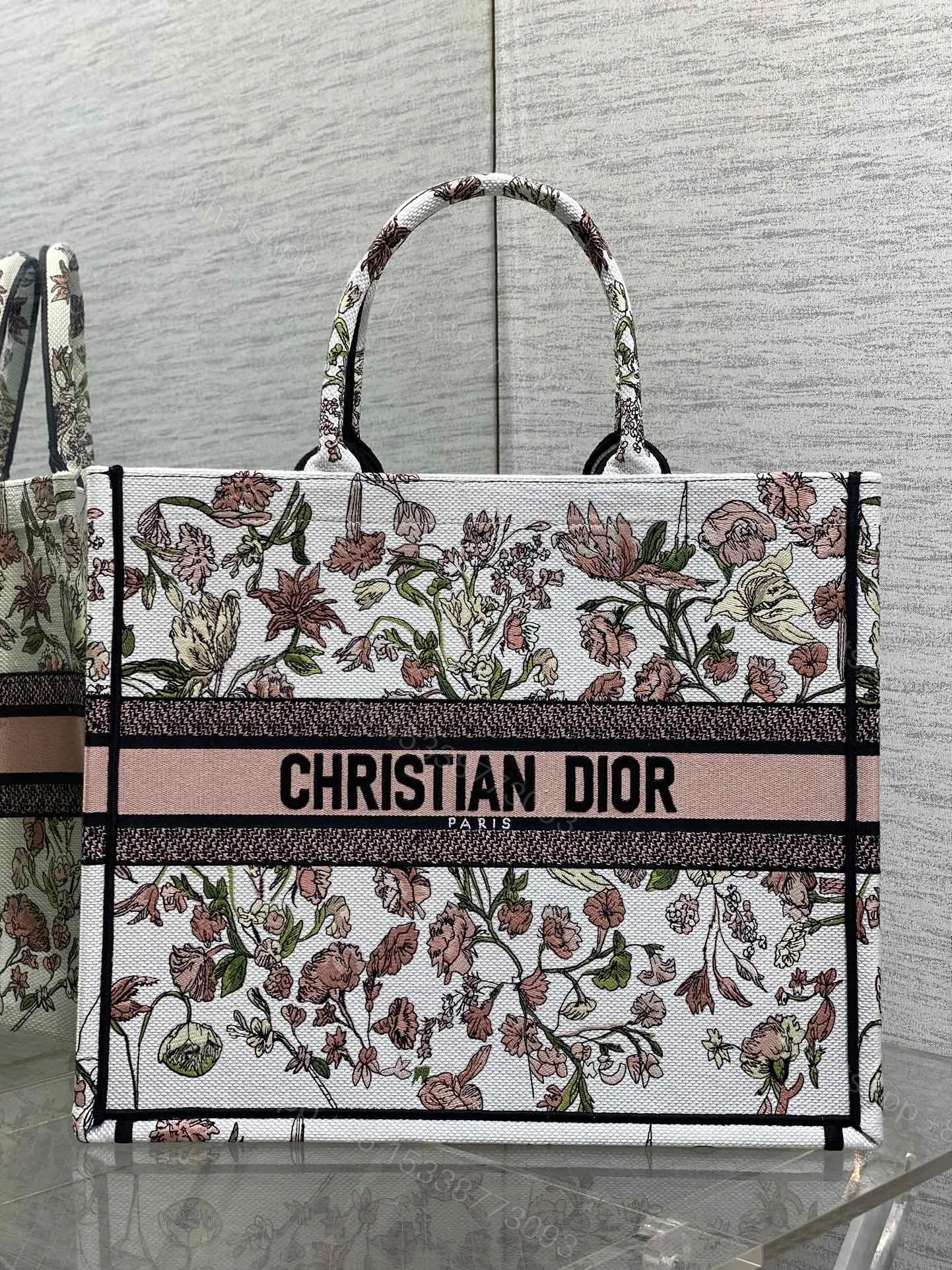 Dior 高仿Book Tote大號托特包 粉紅花卉刺繡圖騰 女用氣質款 — view 1