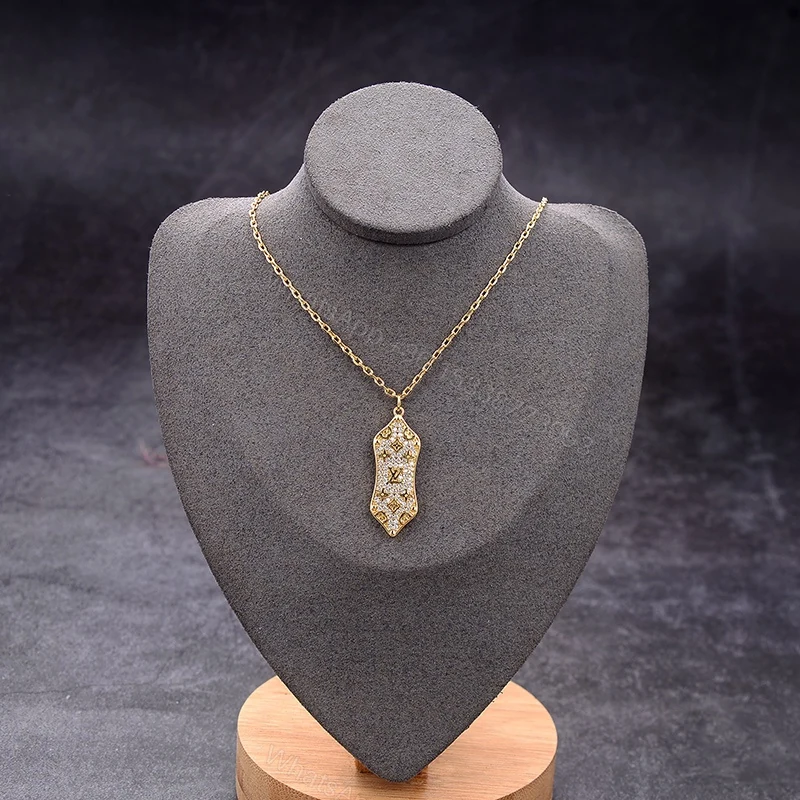 Combo EN – Lux LV Necklaces 101 — view 1