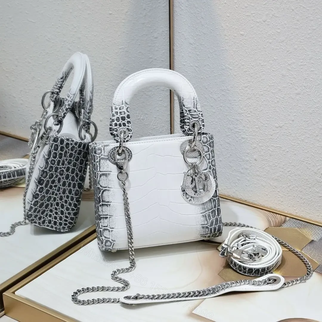 DIOR — view 1