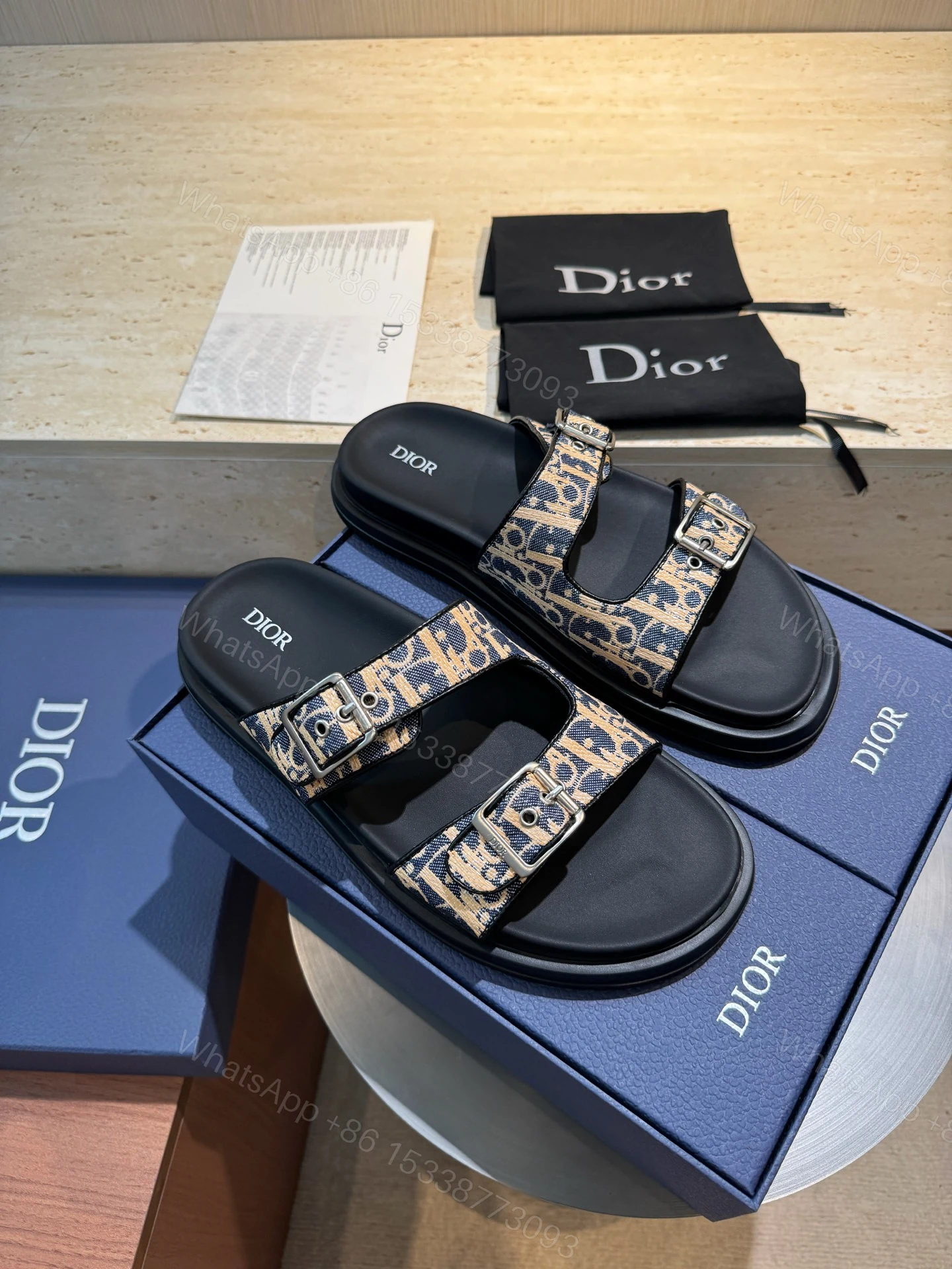 Dior 原單 男款黑色緹花雙扣拖鞋 低調潮流休閒款 — view 1