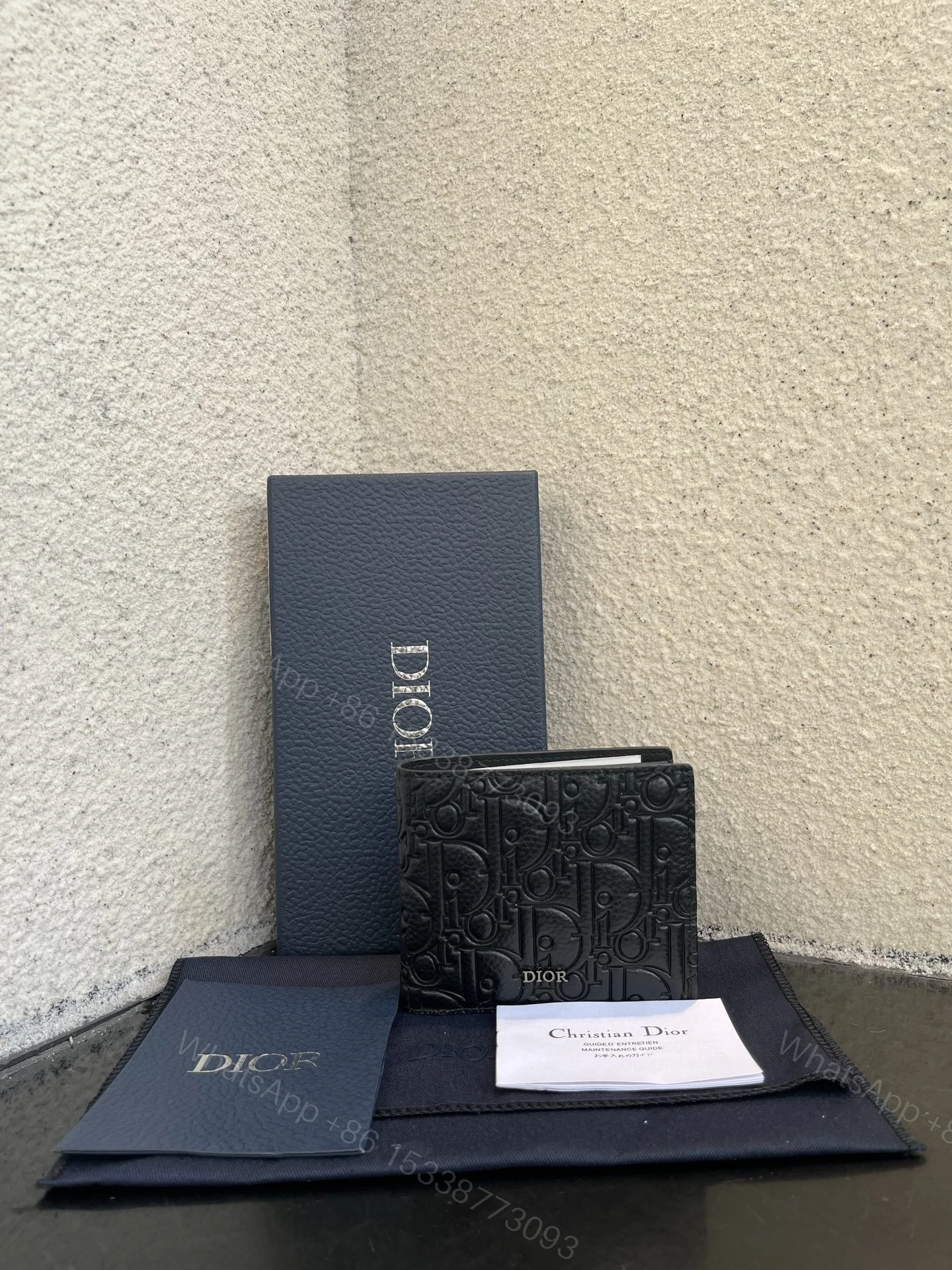 Dior高仿短夾 男士經典對摺設計 滿版壓紋實用百搭款 — view 1
