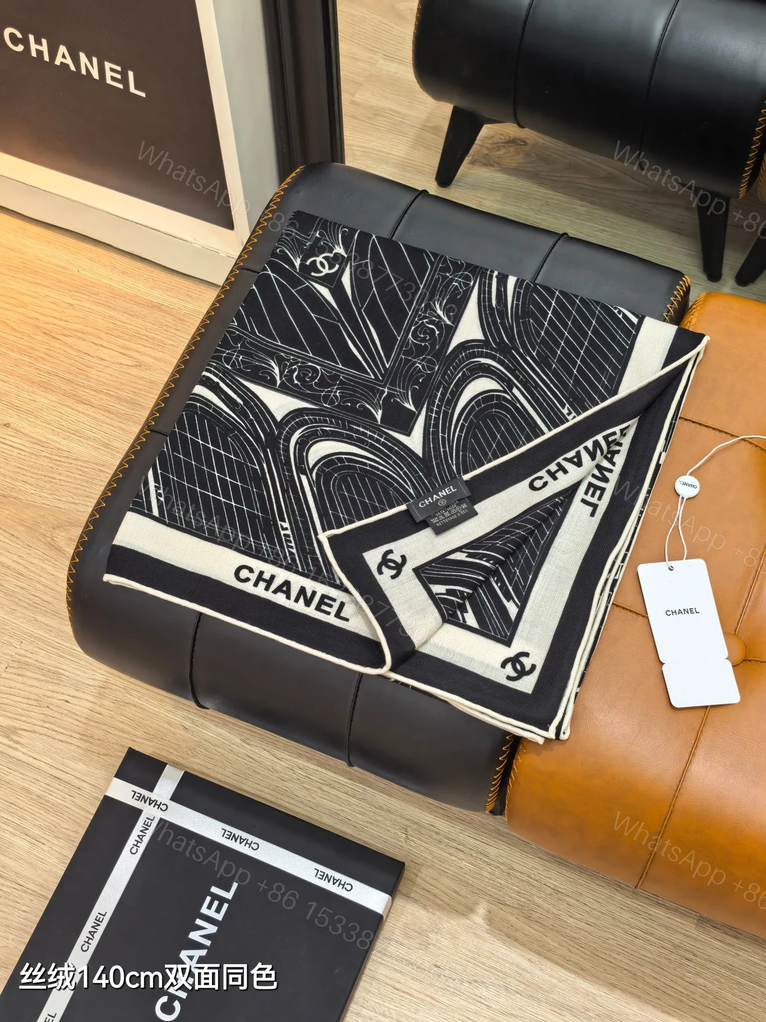 Chanel 精品仿製雙面絲巾 拱窗印花圖樣 黑白反差藝術感百搭設計 — view 1