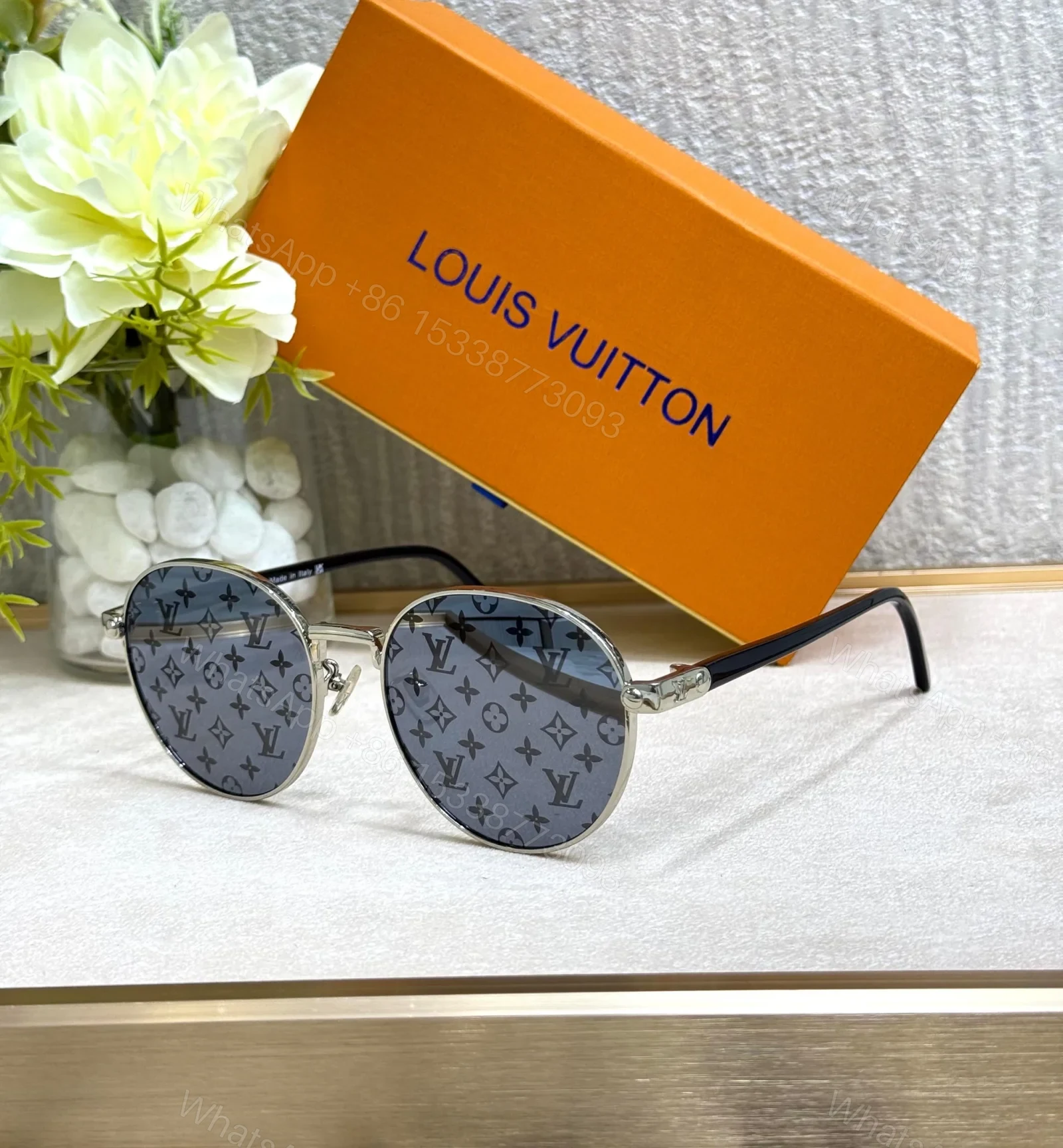 LOUIS VUITTON — view 1