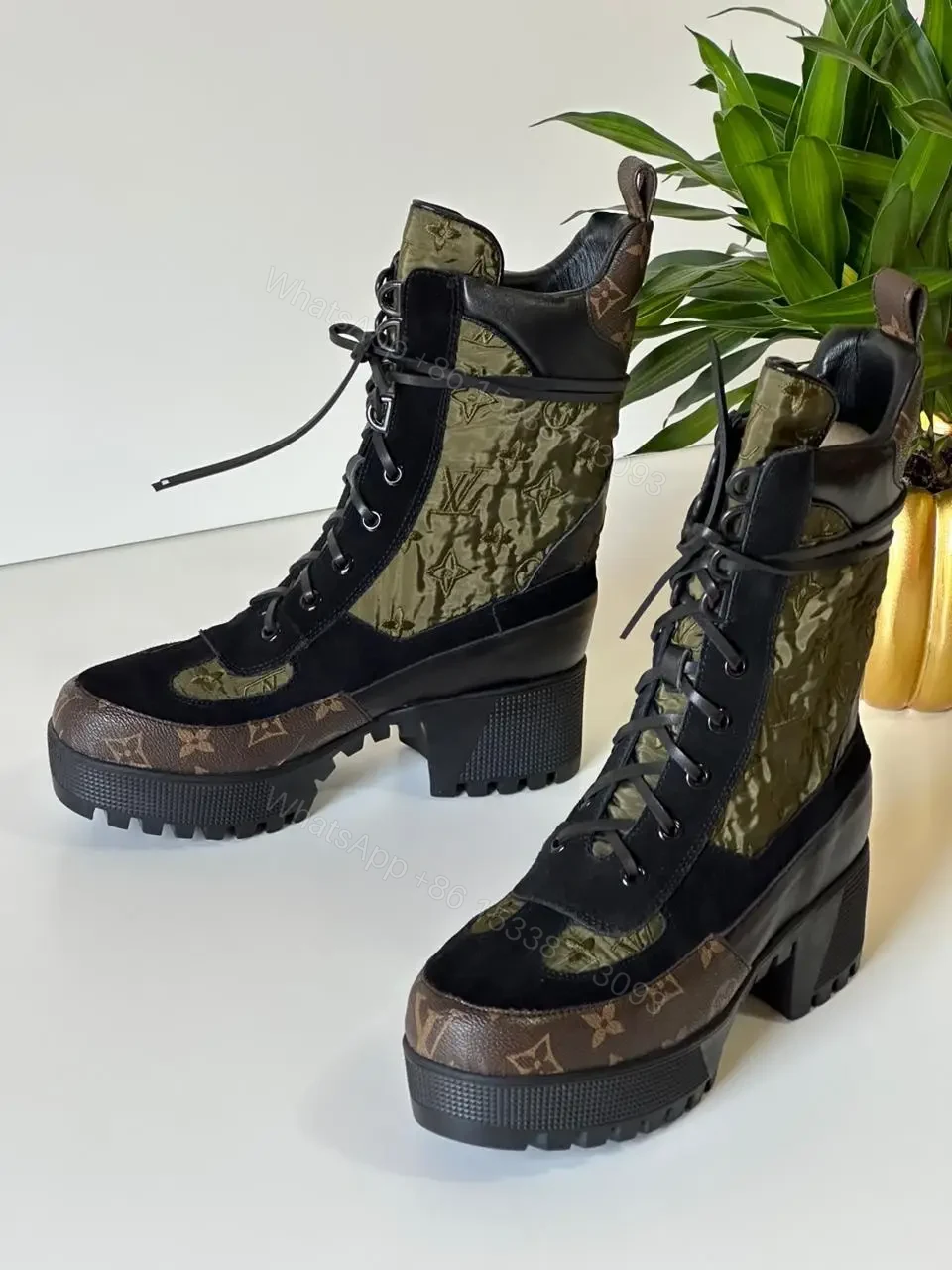LOUIS VUITTON — view 1