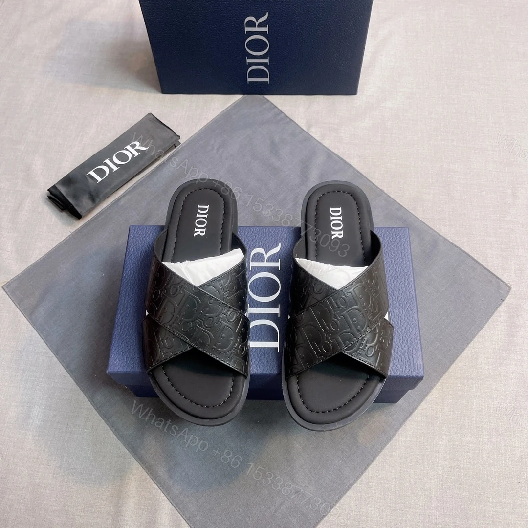 DIOR 高仿 男款CD交叉壓紋拖鞋 黑色休閒涼拖 — view 1